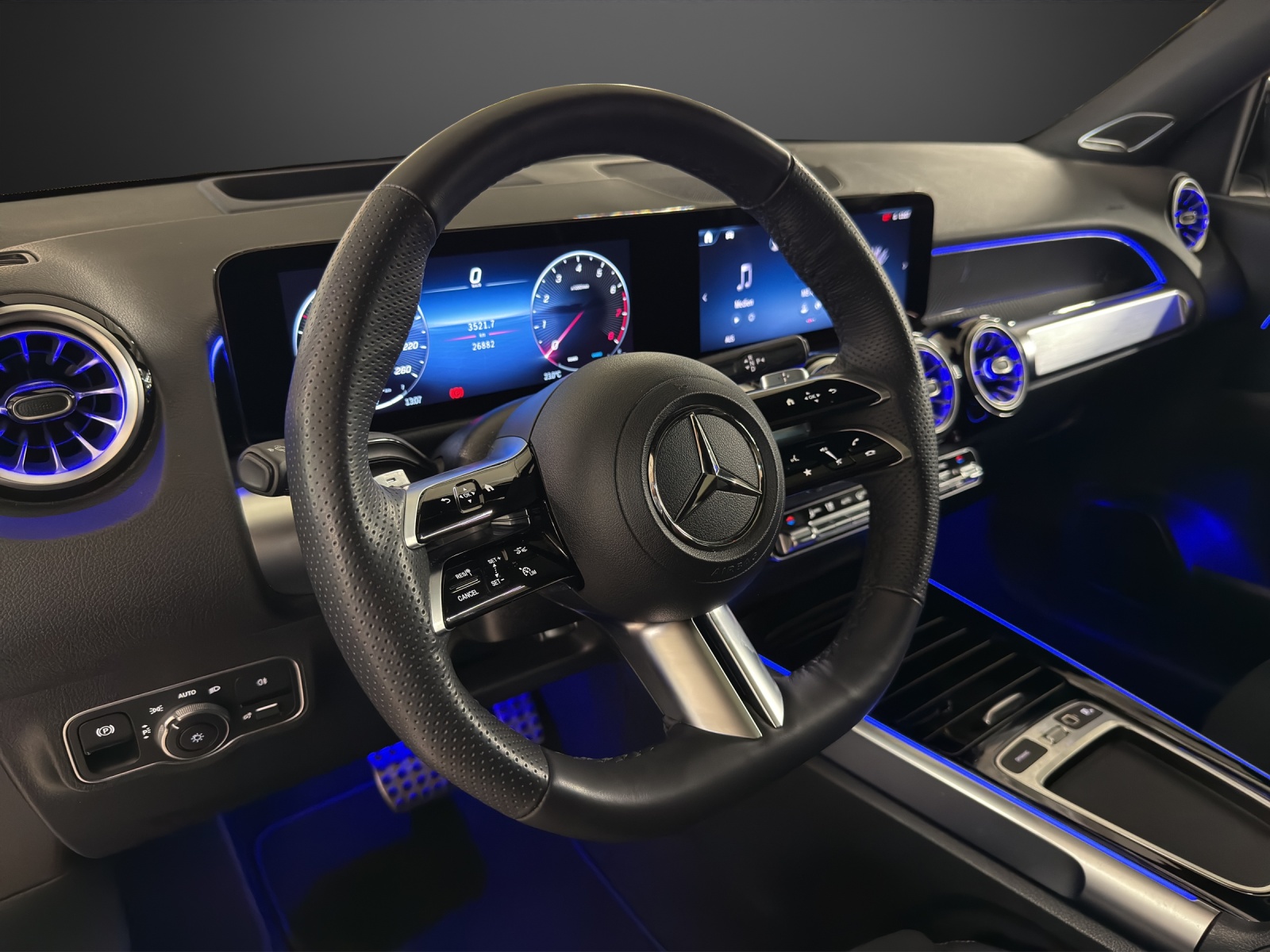 MERCEDES-BENZ GLB 220 4Matic 8G-Tronic-image-13