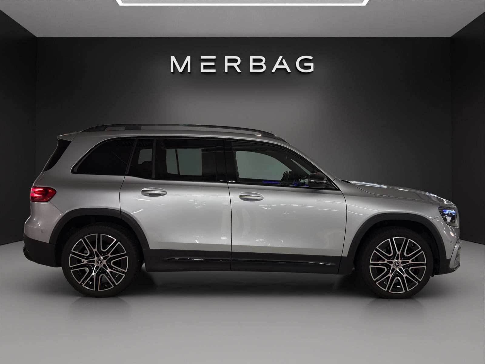 MERCEDES-BENZ GLB 220 4Matic 8G-Tronic-image-4