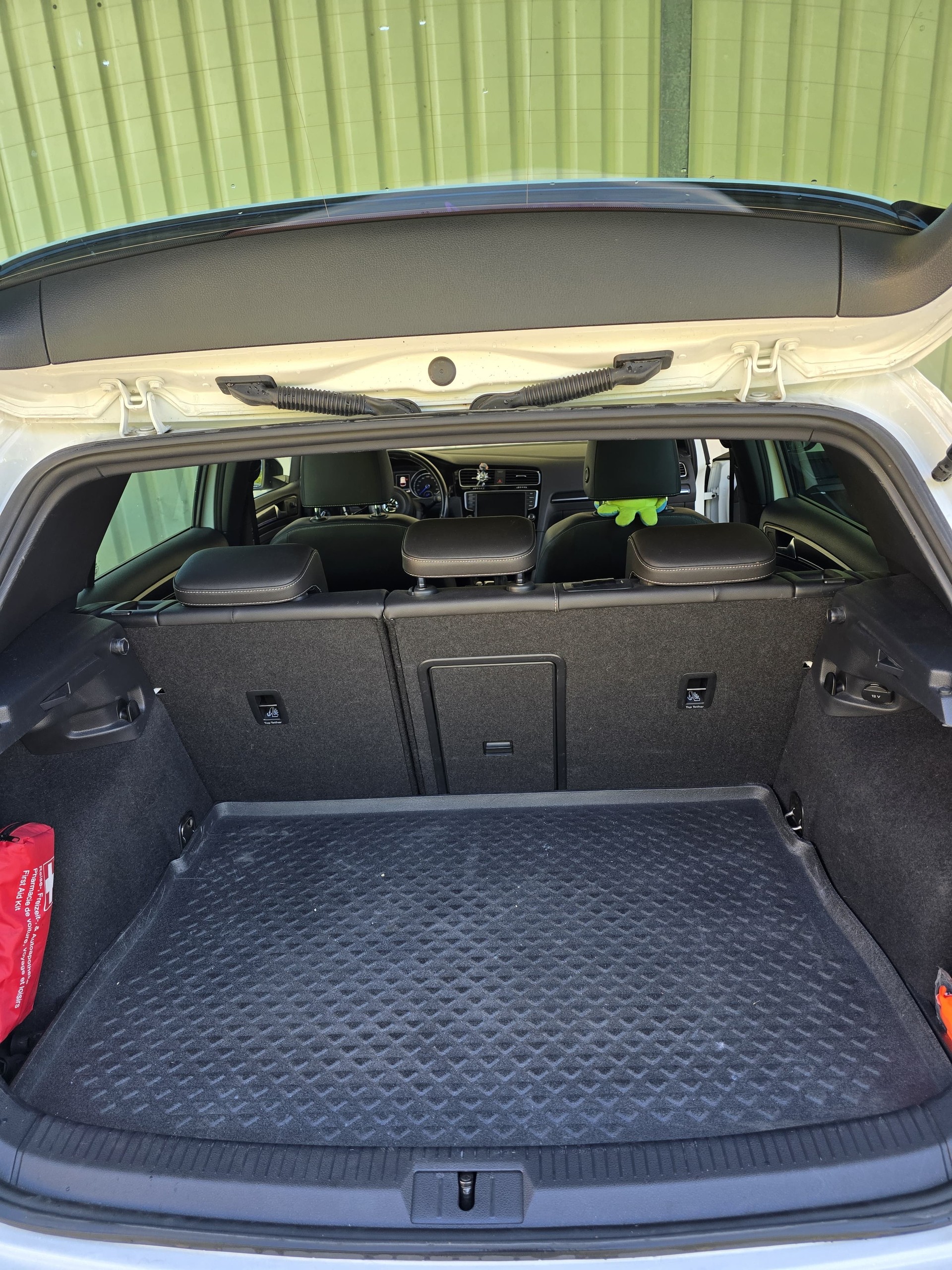 VW Golf 2.0 TSI R DSG 4motion-image-4