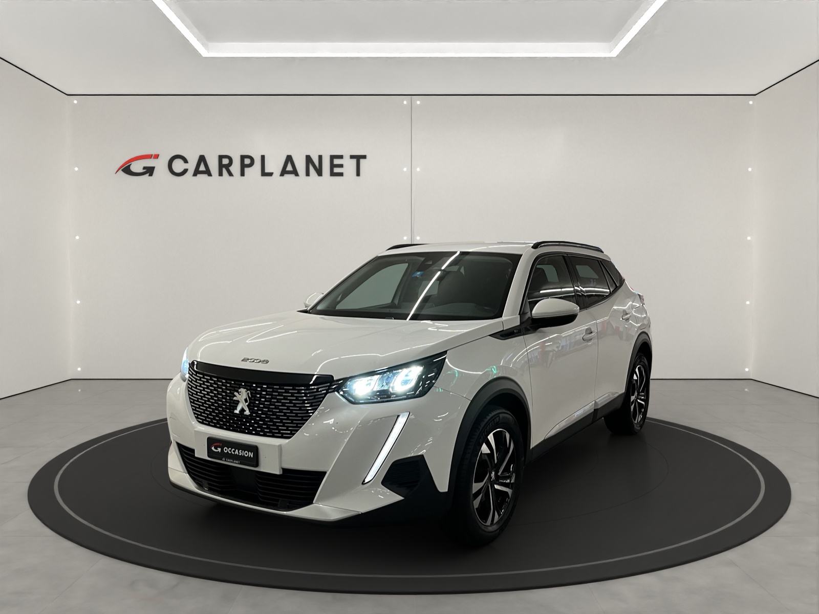 PEUGEOT 2008 1.2 PureTech 130 Allure-image-0