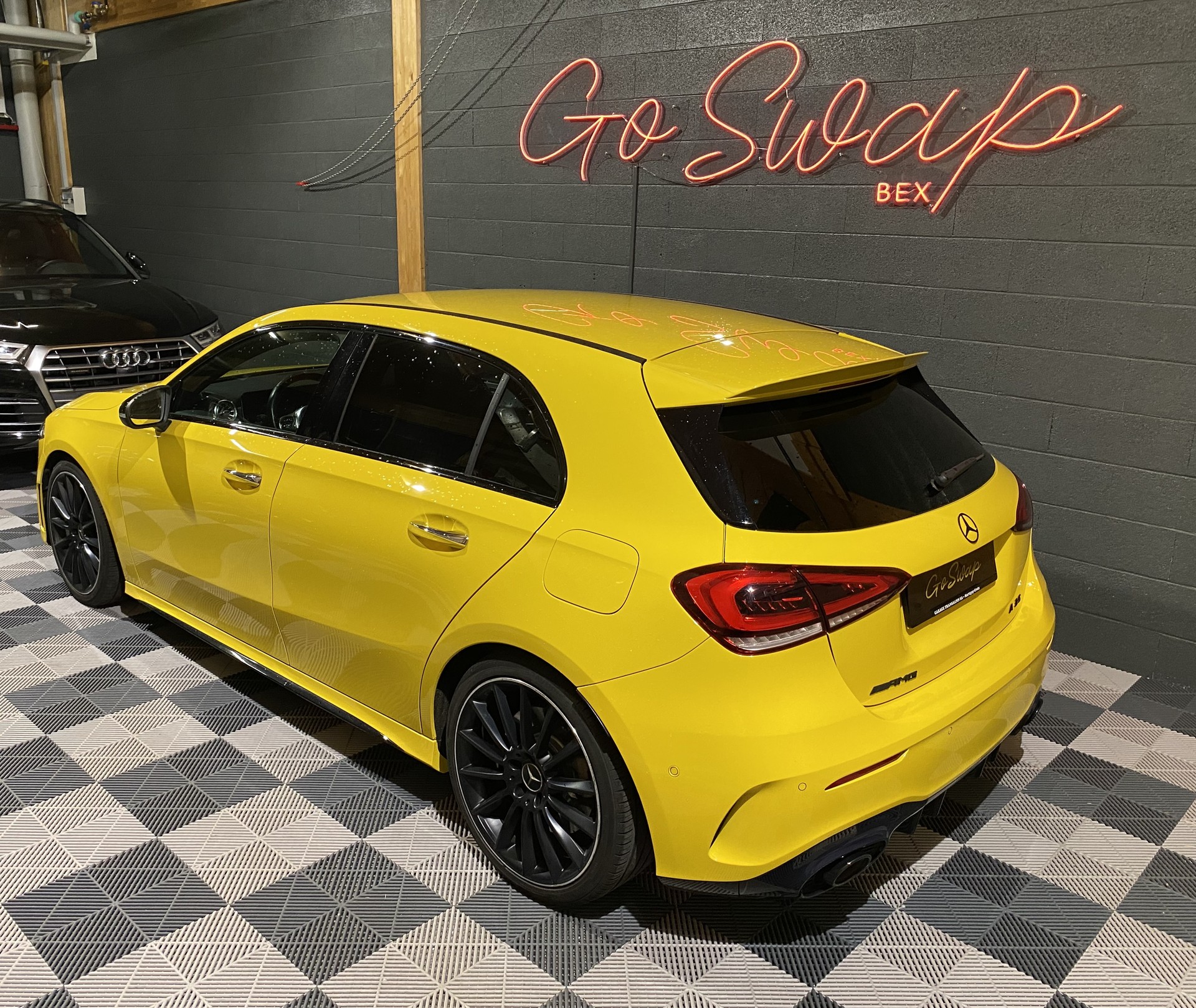 MERCEDES-BENZ A 35 AMG 4Matic Speedshift-image-8