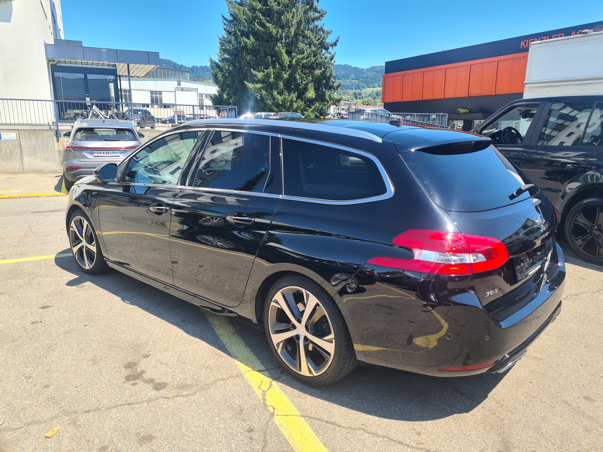 PEUGEOT 308 SW 1.6 eTHP GT-showroom-element-3