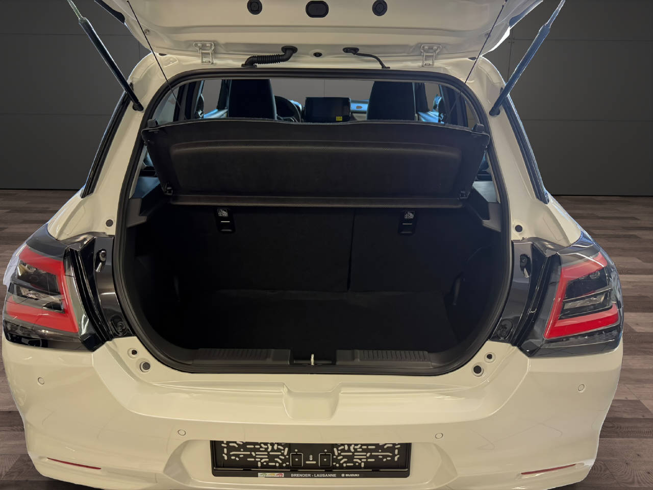 SUZUKI Swift 1.2 Compact Top Hybrid-image-6
