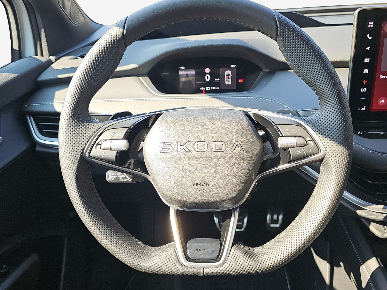 SKODA Enyaq 85x Sportline 4x4-image-9
