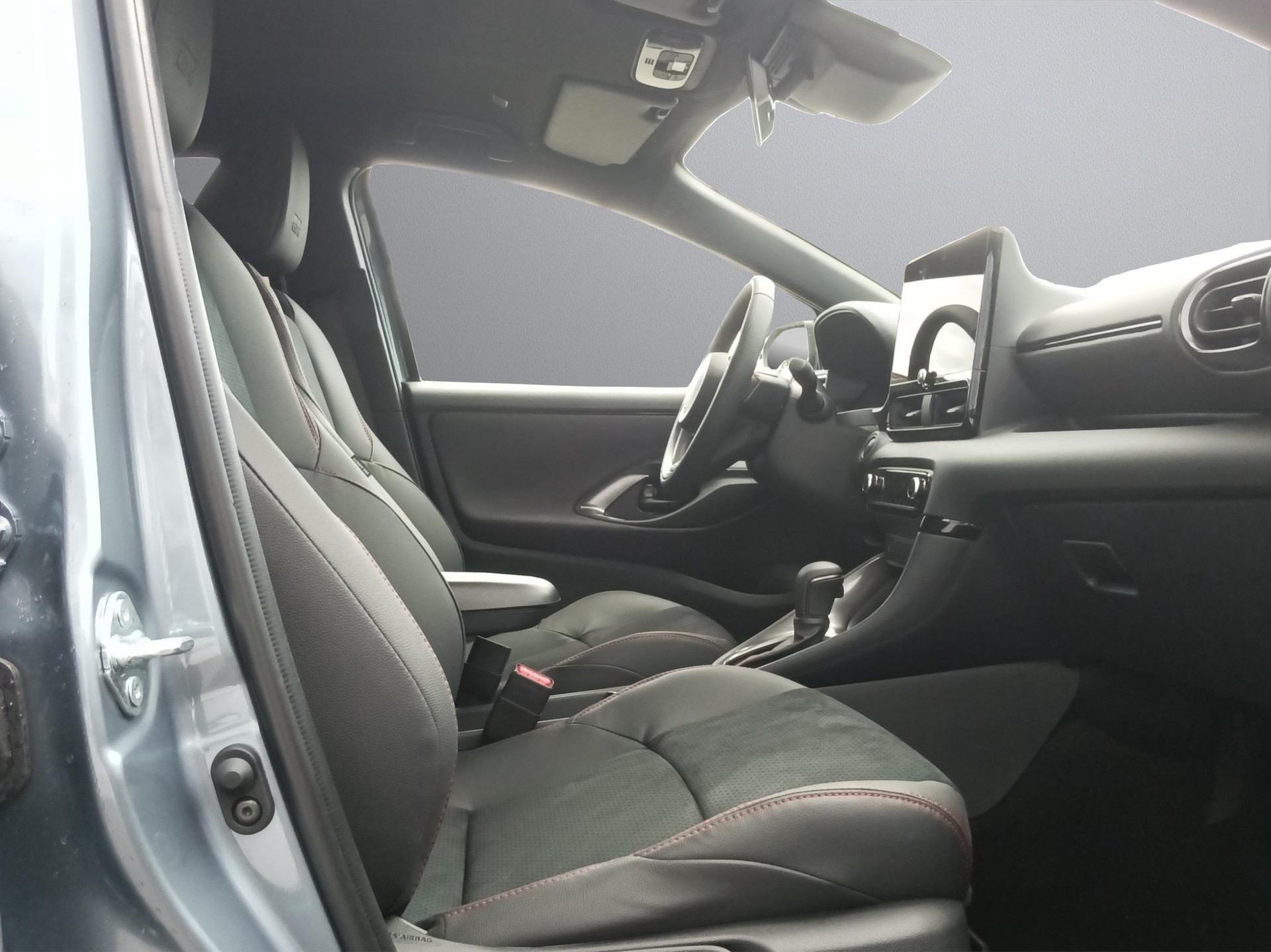 TOYOTA Yaris 1.5 VVT-i HSD GR Sport-image-15