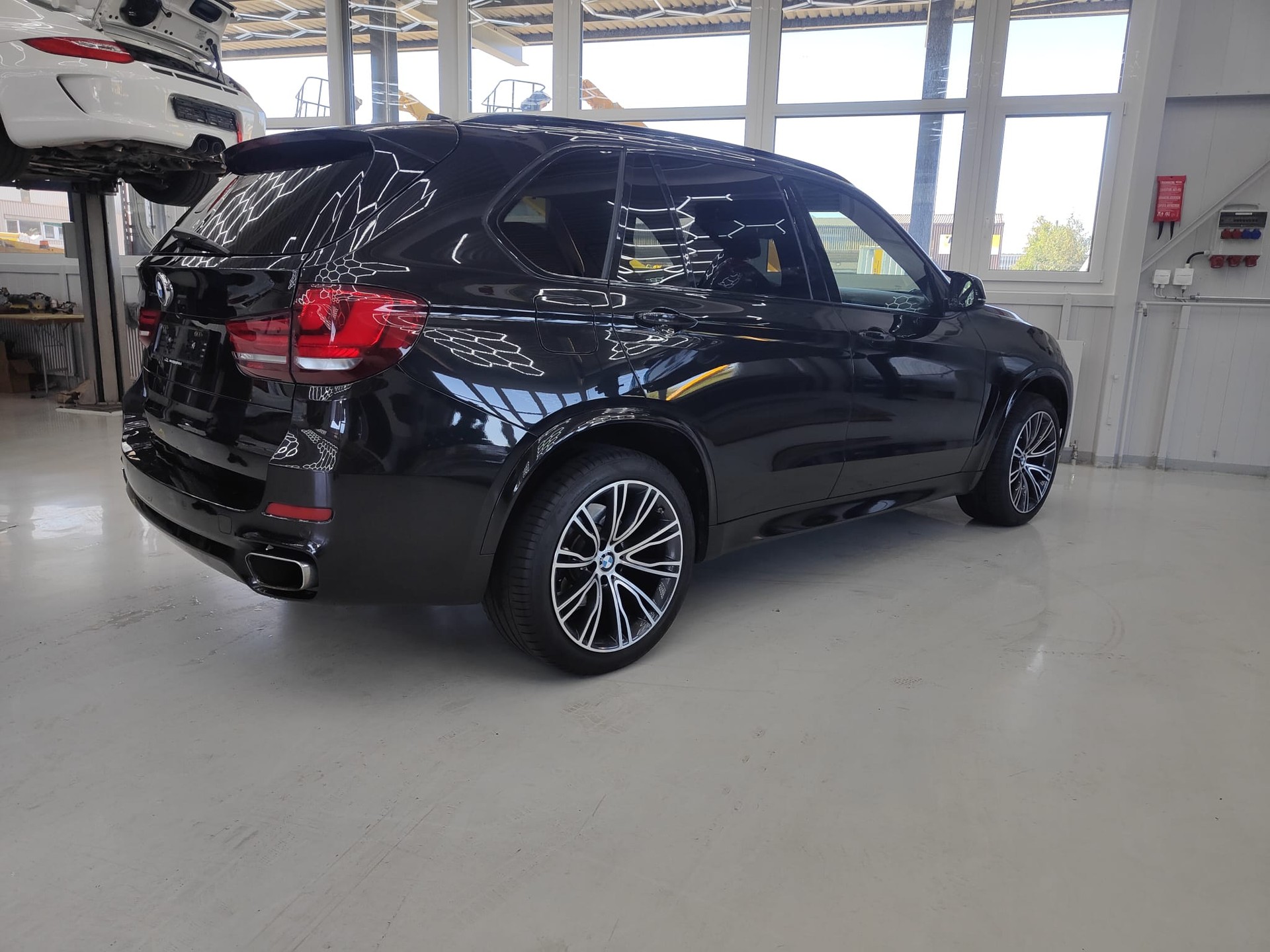 BMW X5 xDrive 40d Steptronic-image-4