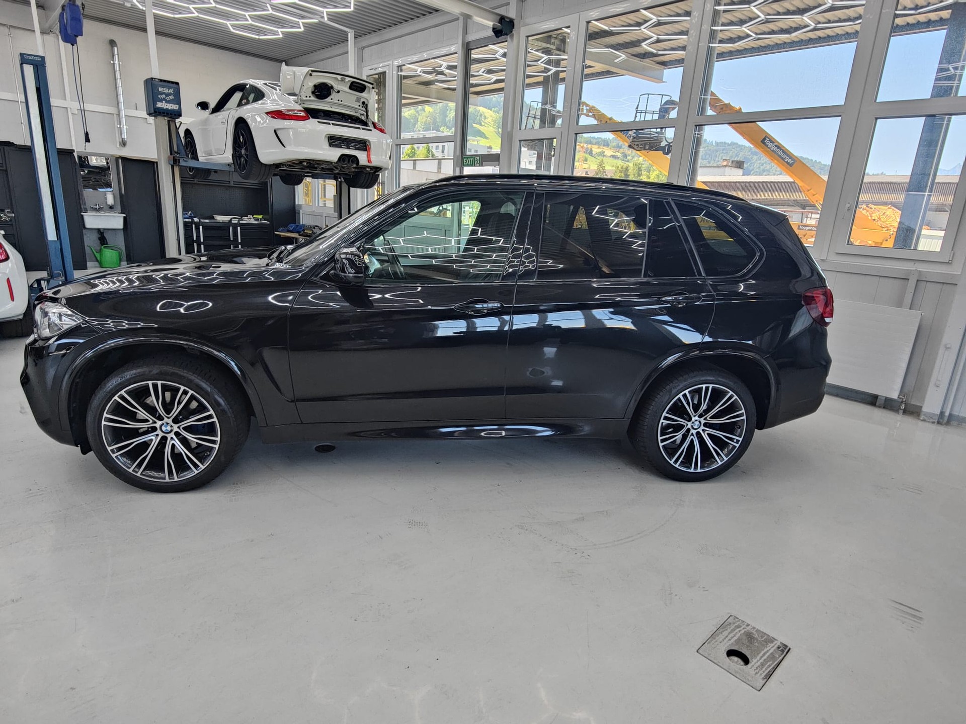 BMW X5 xDrive 40d Steptronic-image-3