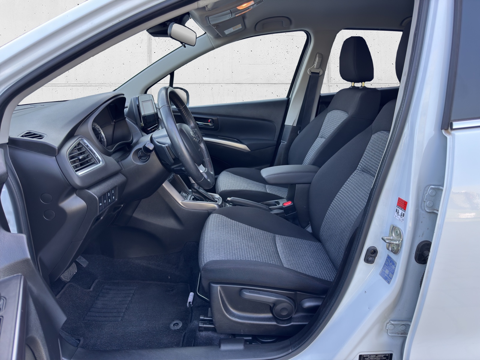 SUZUKI SX4 S-Cross 1.4 16V Compact+ Hybrid 4WD Automatic-image-8