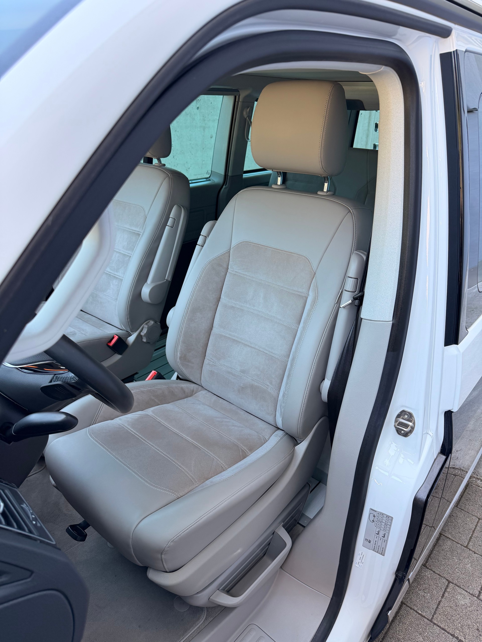 VW T6 California 2.0 TDI Ocean BLUE 4Motion DSG-image-10