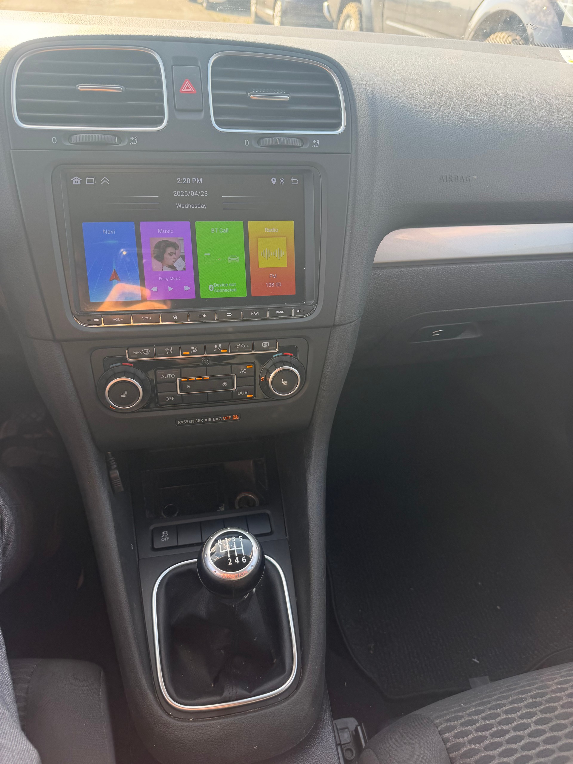 VW Golf 2.0 TDI Highline 4Motion-image-10
