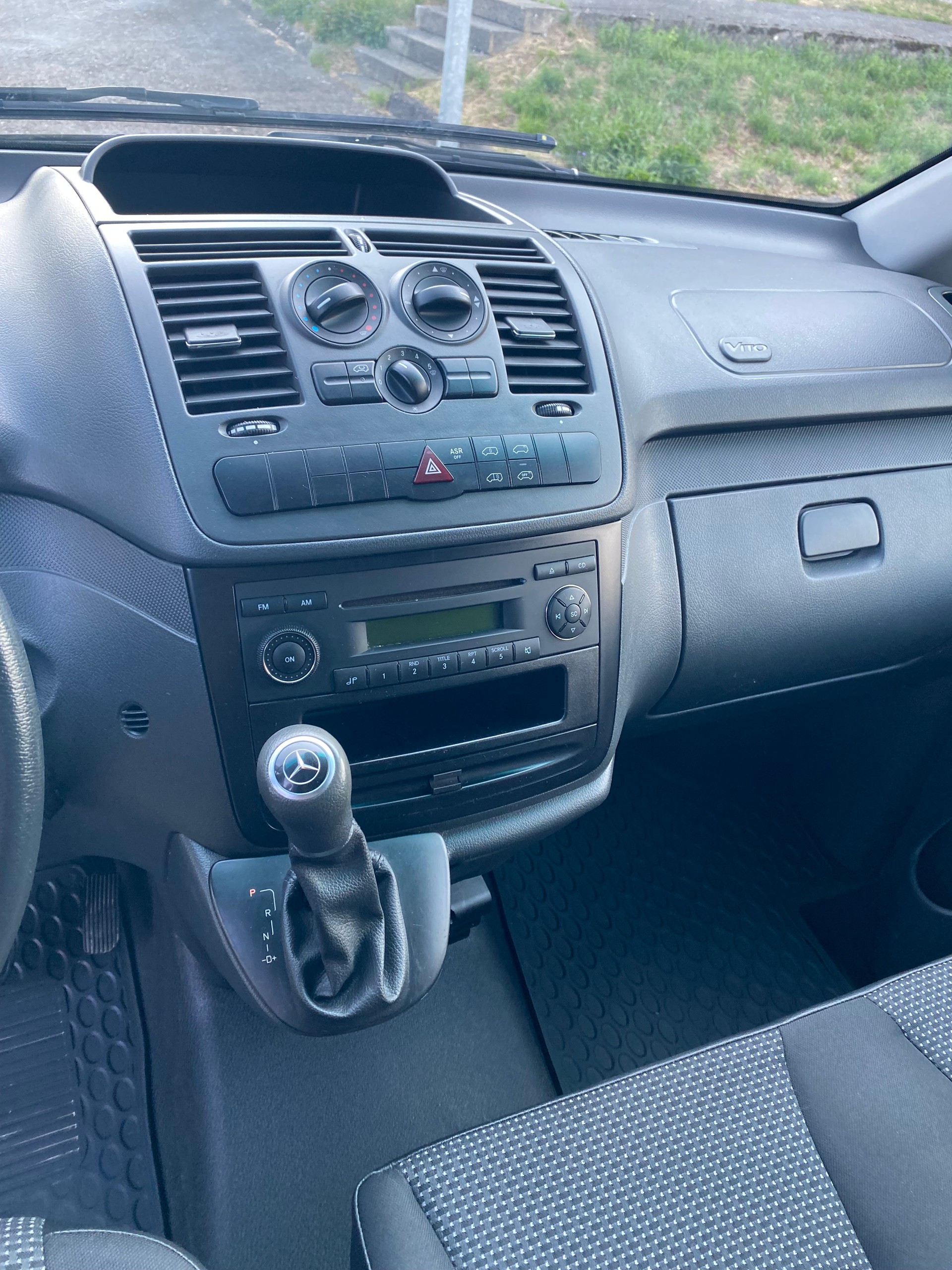 MERCEDES-BENZ Vito 113 CDI Mixto L-image-9