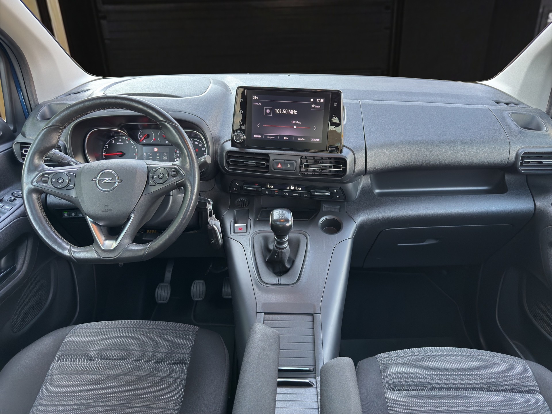 OPEL Combo Life 1.5 D Ultimate S/S-image-11