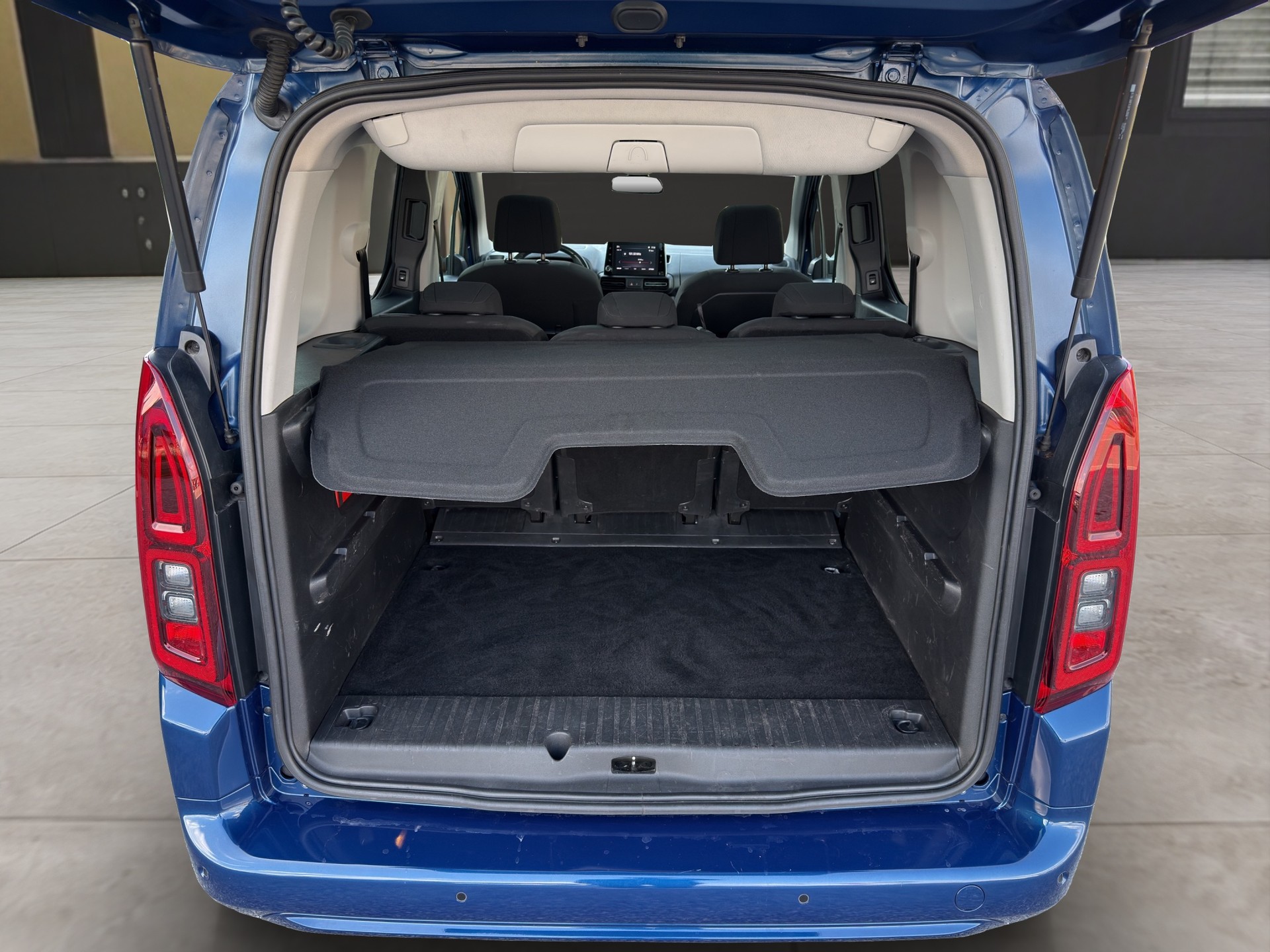 OPEL Combo Life 1.5 D Ultimate S/S-image-14