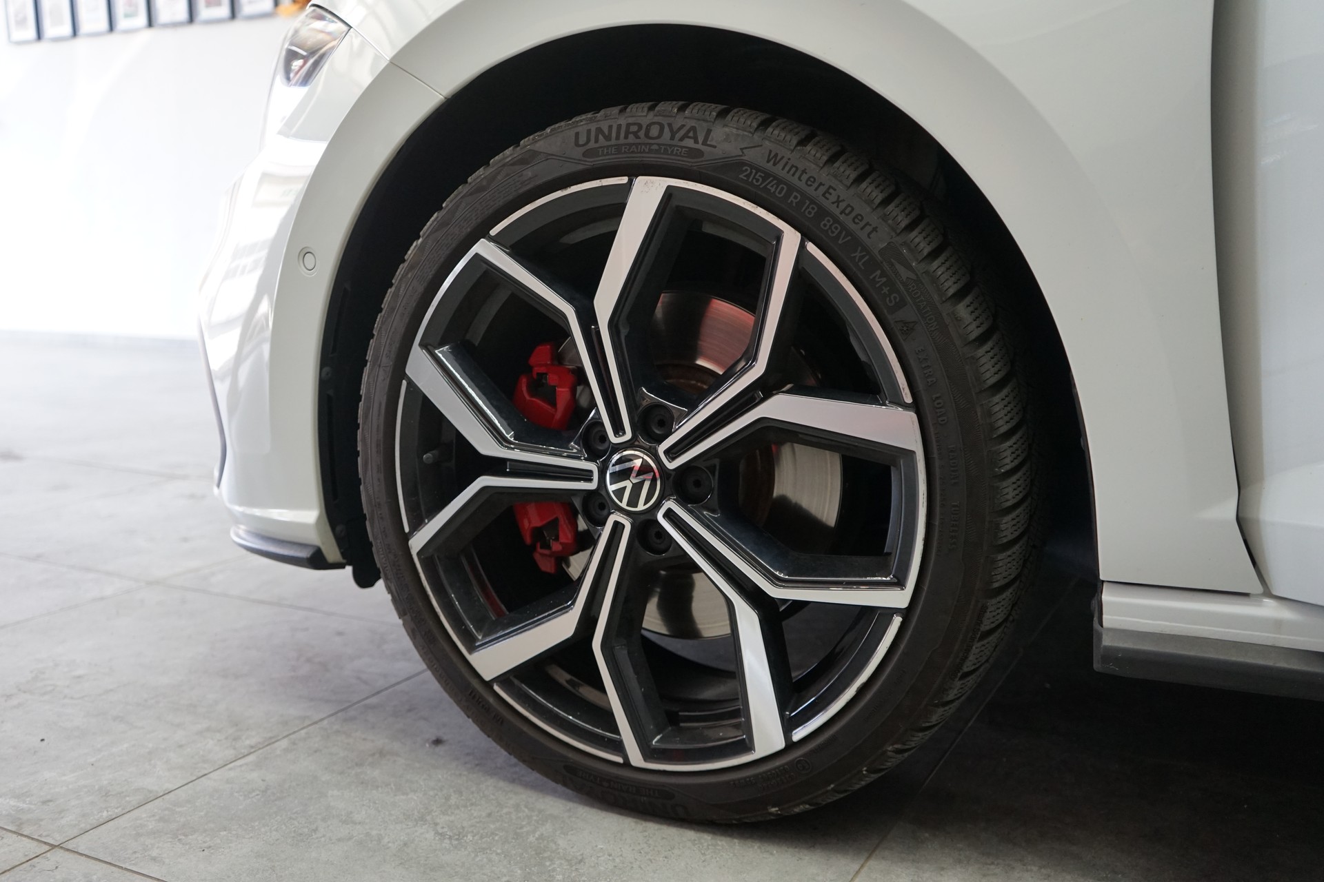 VW Polo 2.0 TSI GTI DSG-image-3