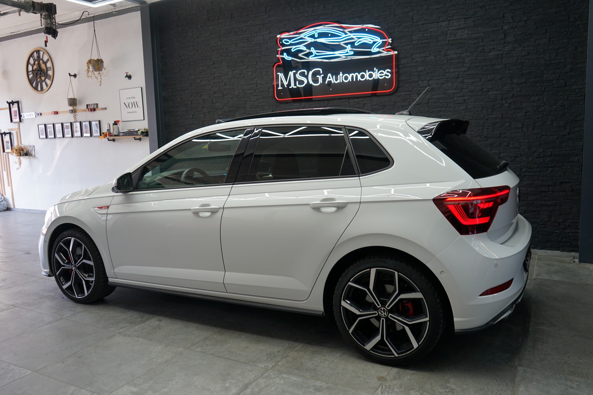 VW Polo 2.0 TSI GTI DSG-image-2