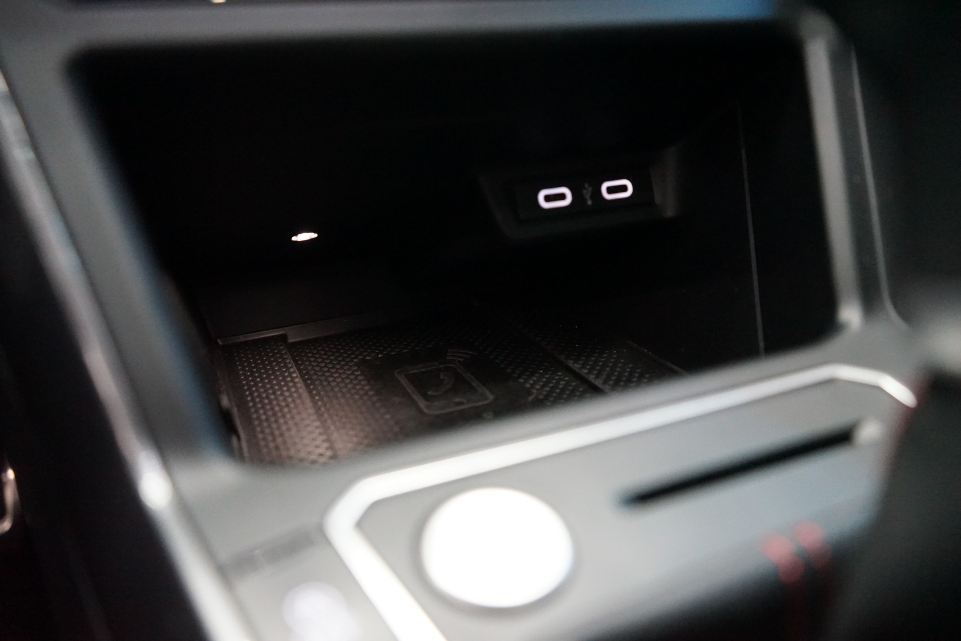 VW Polo 2.0 TSI GTI DSG-image-12