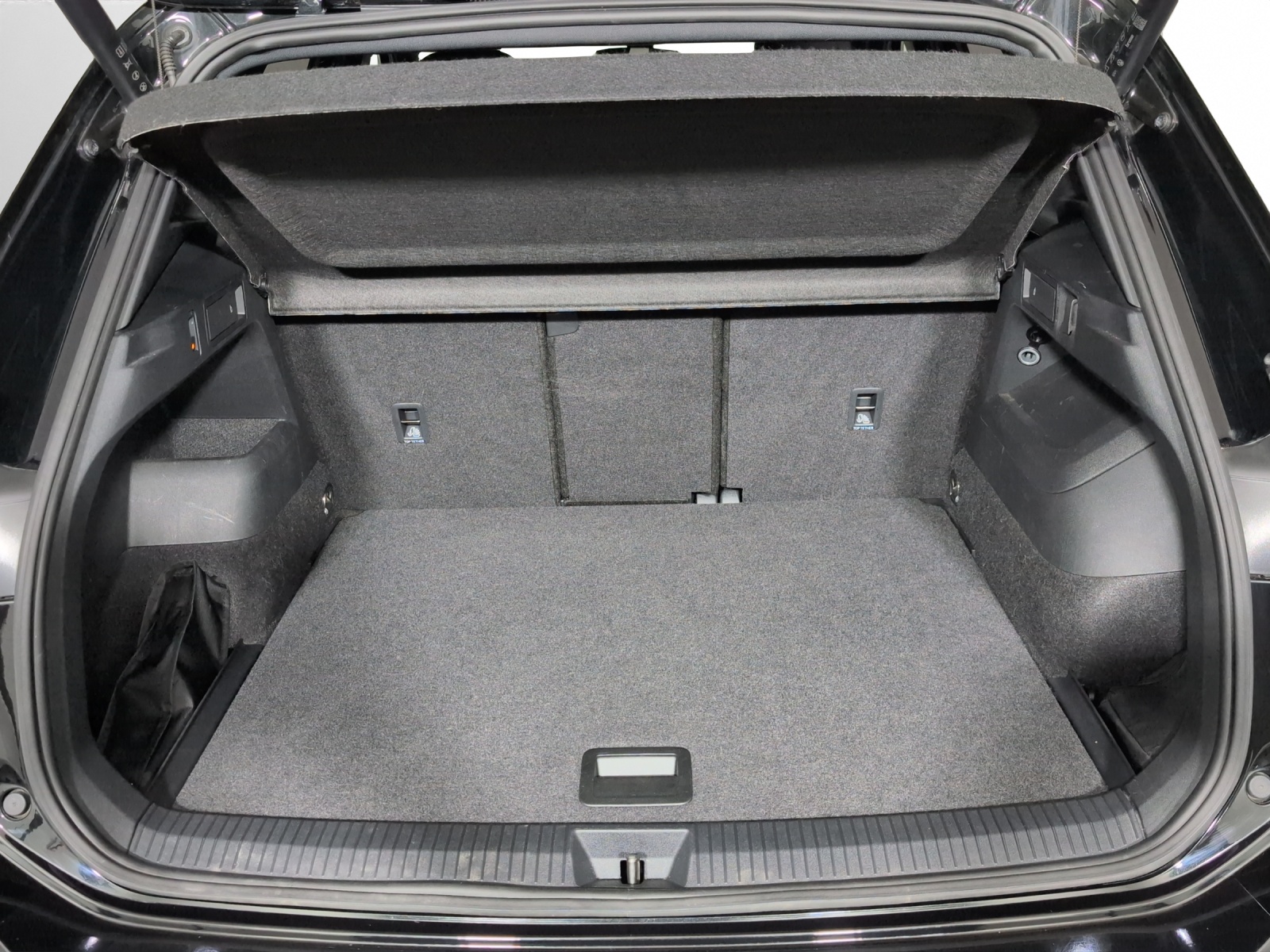 VW Tiguan 2.0 TSI United DSG 4Motion-image-15