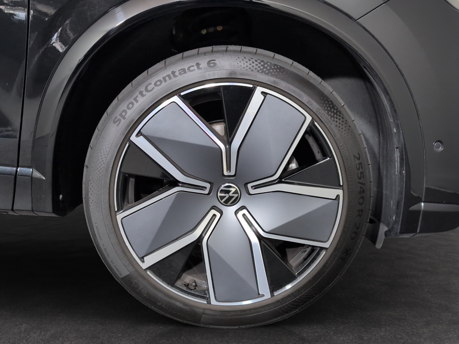 VW Tiguan 2.0 TSI United DSG 4Motion-image-4