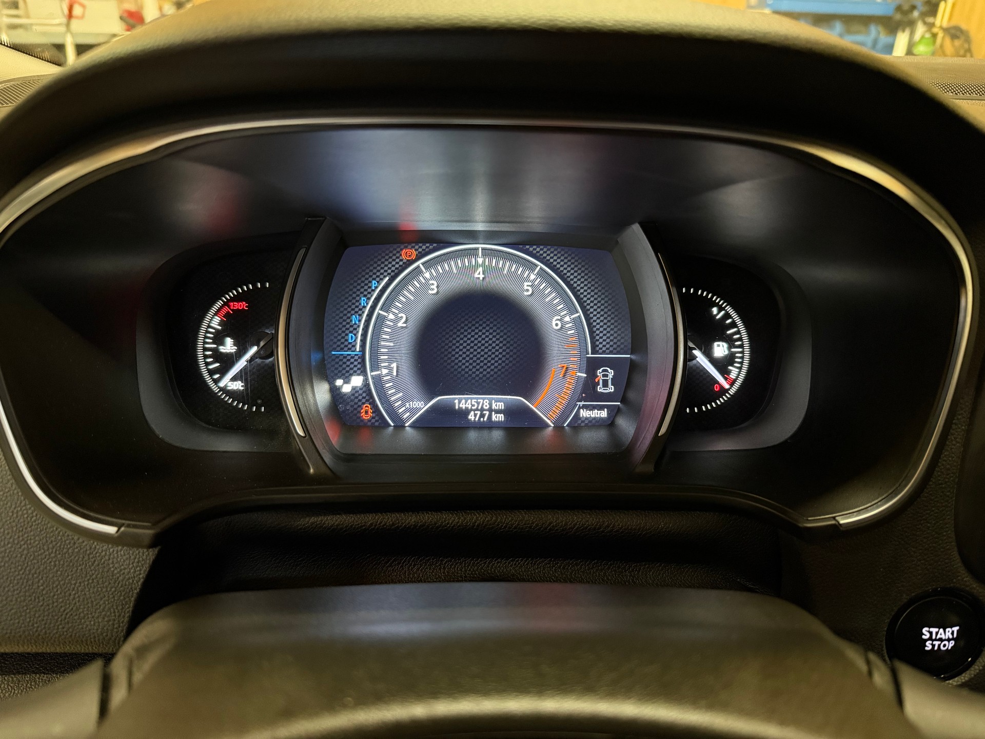 RENAULT Mégane 1.6 16V Turbo GT EDC-image-10