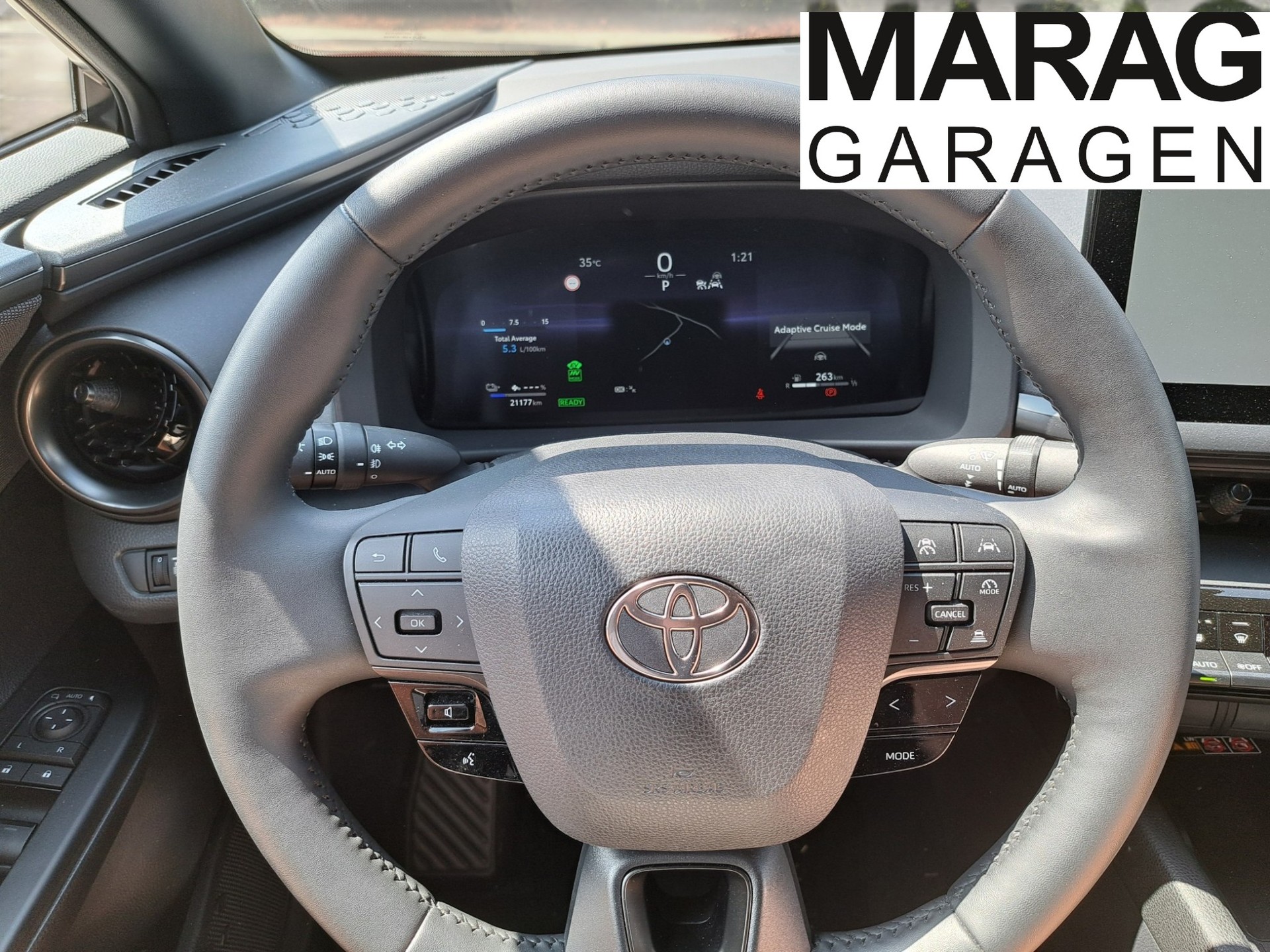 TOYOTA C-HR 2.0 PHEV CVT Swiss Edition-image-11