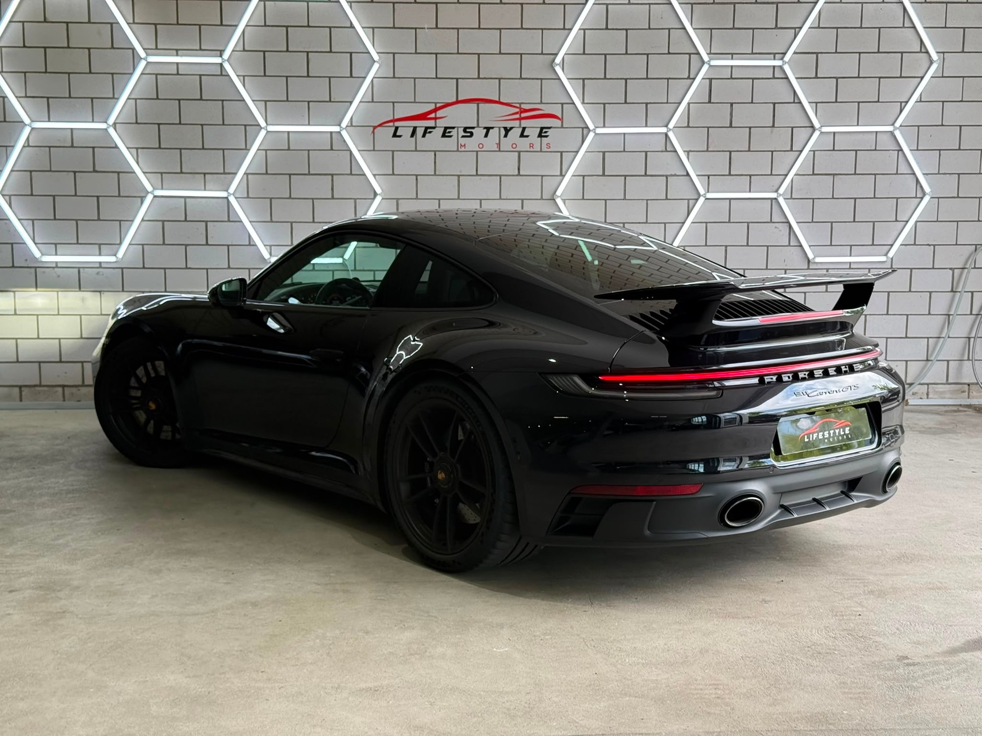 PORSCHE 911 992.1 Carrera GTS PDK mit Aerokit-image-2