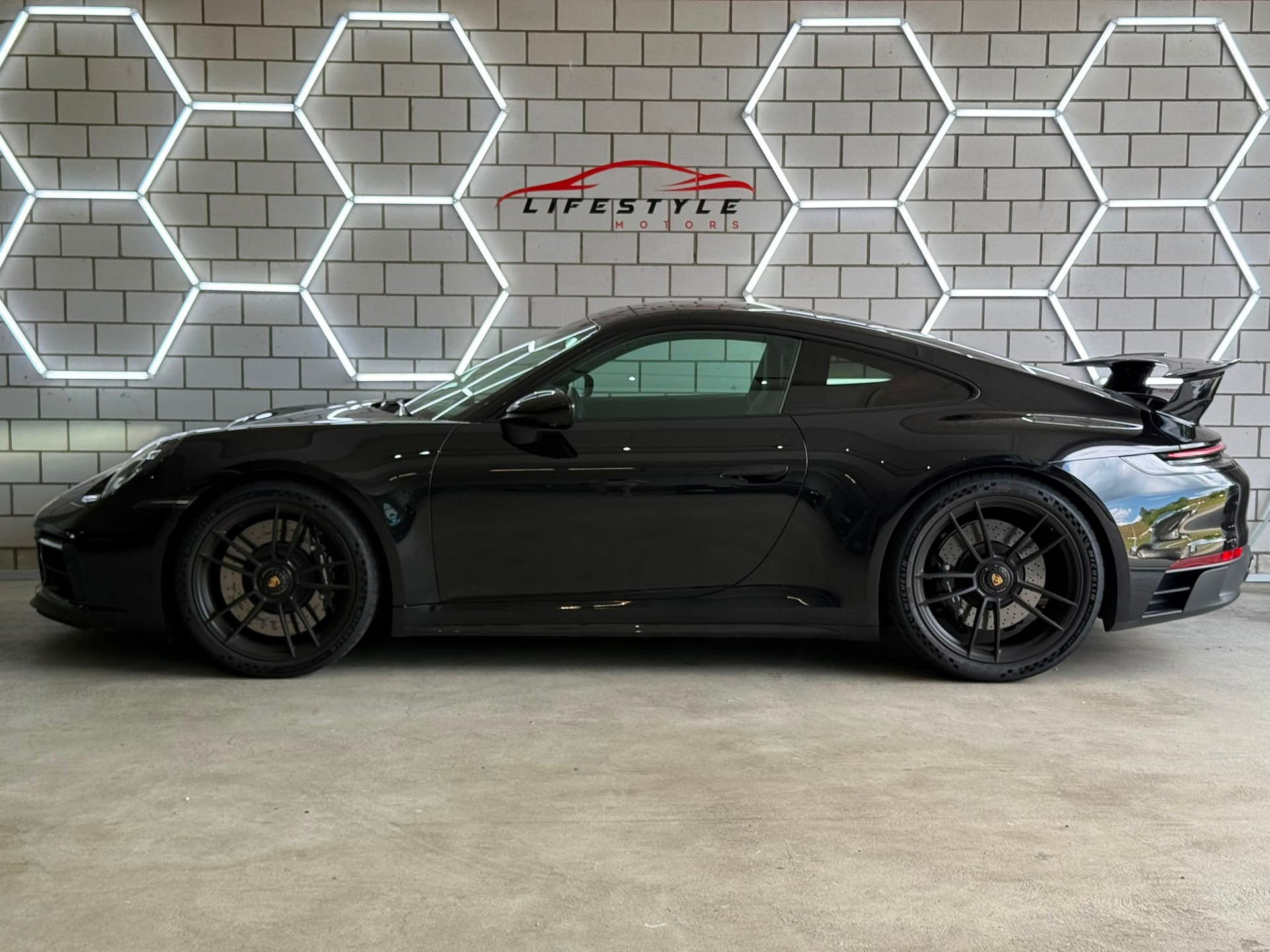 PORSCHE 911 992.1 Carrera GTS PDK mit Aerokit-image-1