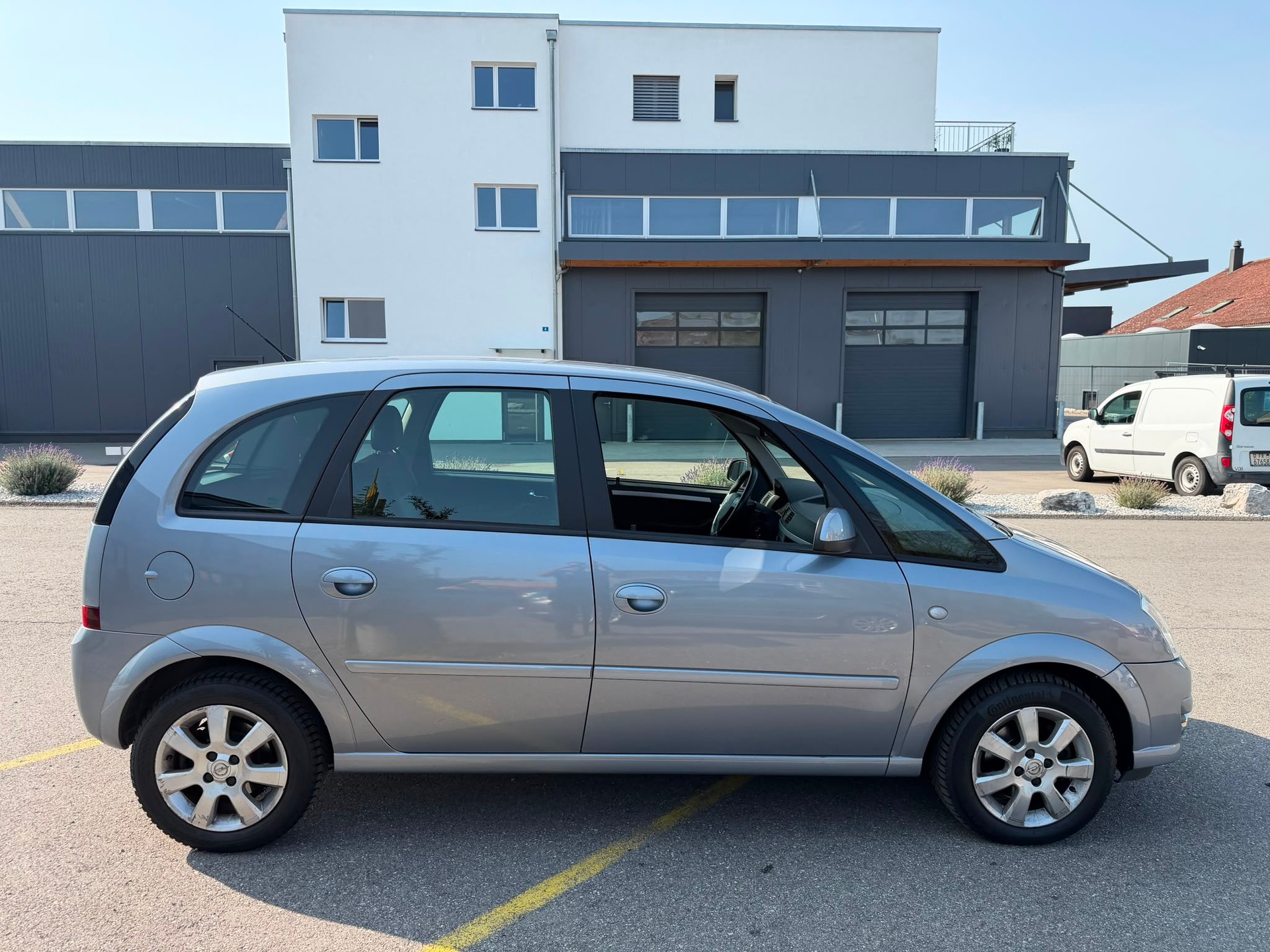 OPEL Meriva 1.8i 16V Cosmo-image-6