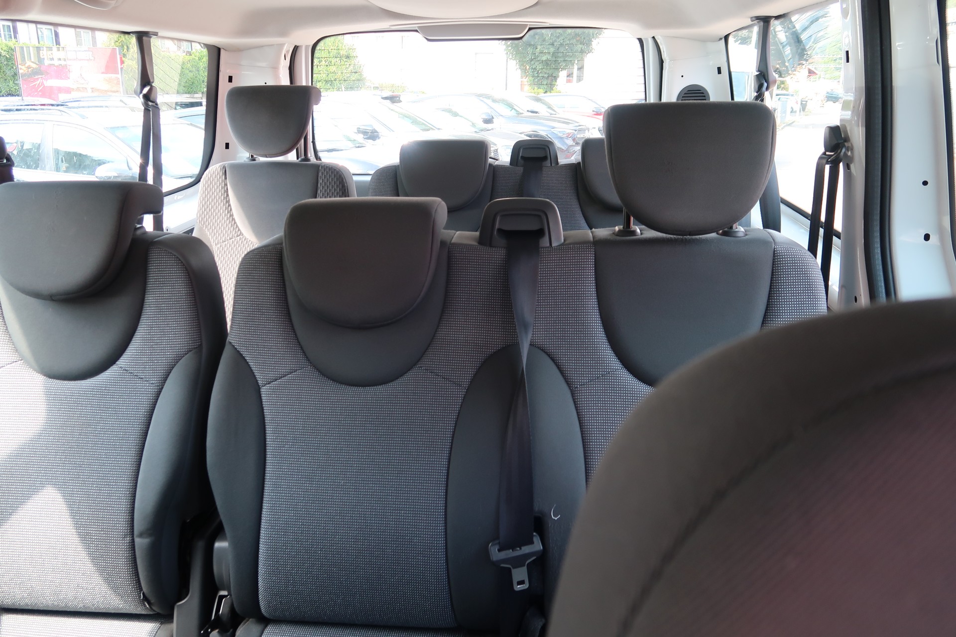 PEUGEOT Expert Tepee 2.0 HDi 9 PL Confort L2-image-9