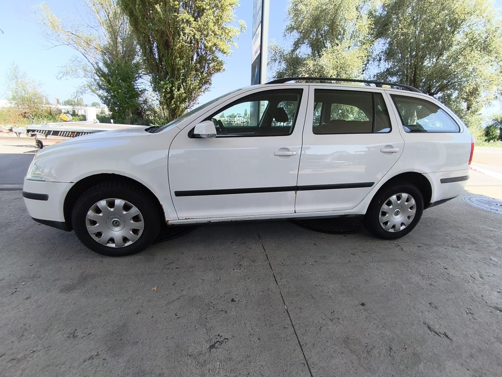 SKODA Octavia 1.9 TDI Adventure 4x4-image-4