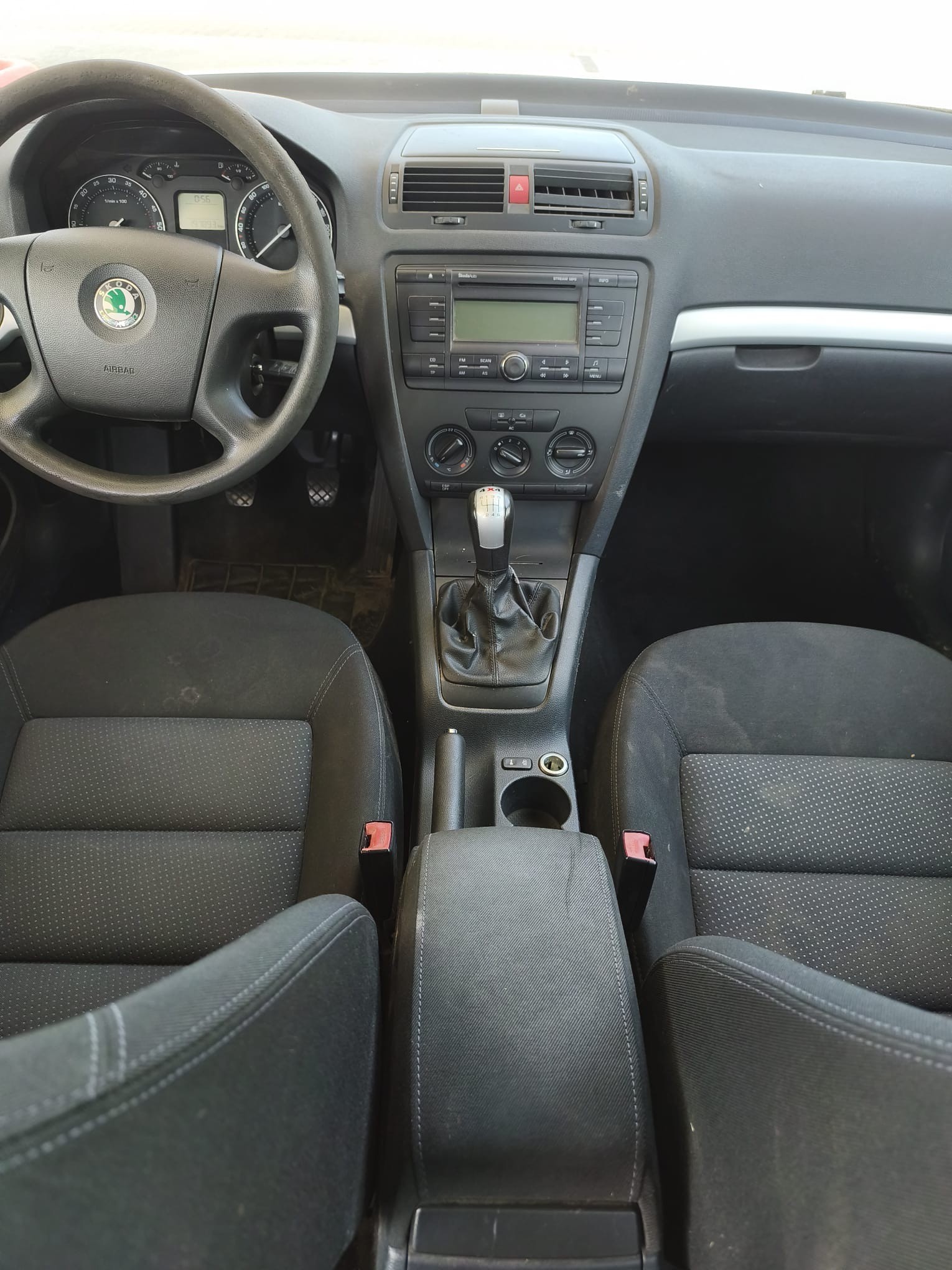 SKODA Octavia 1.9 TDI Adventure 4x4-image-12
