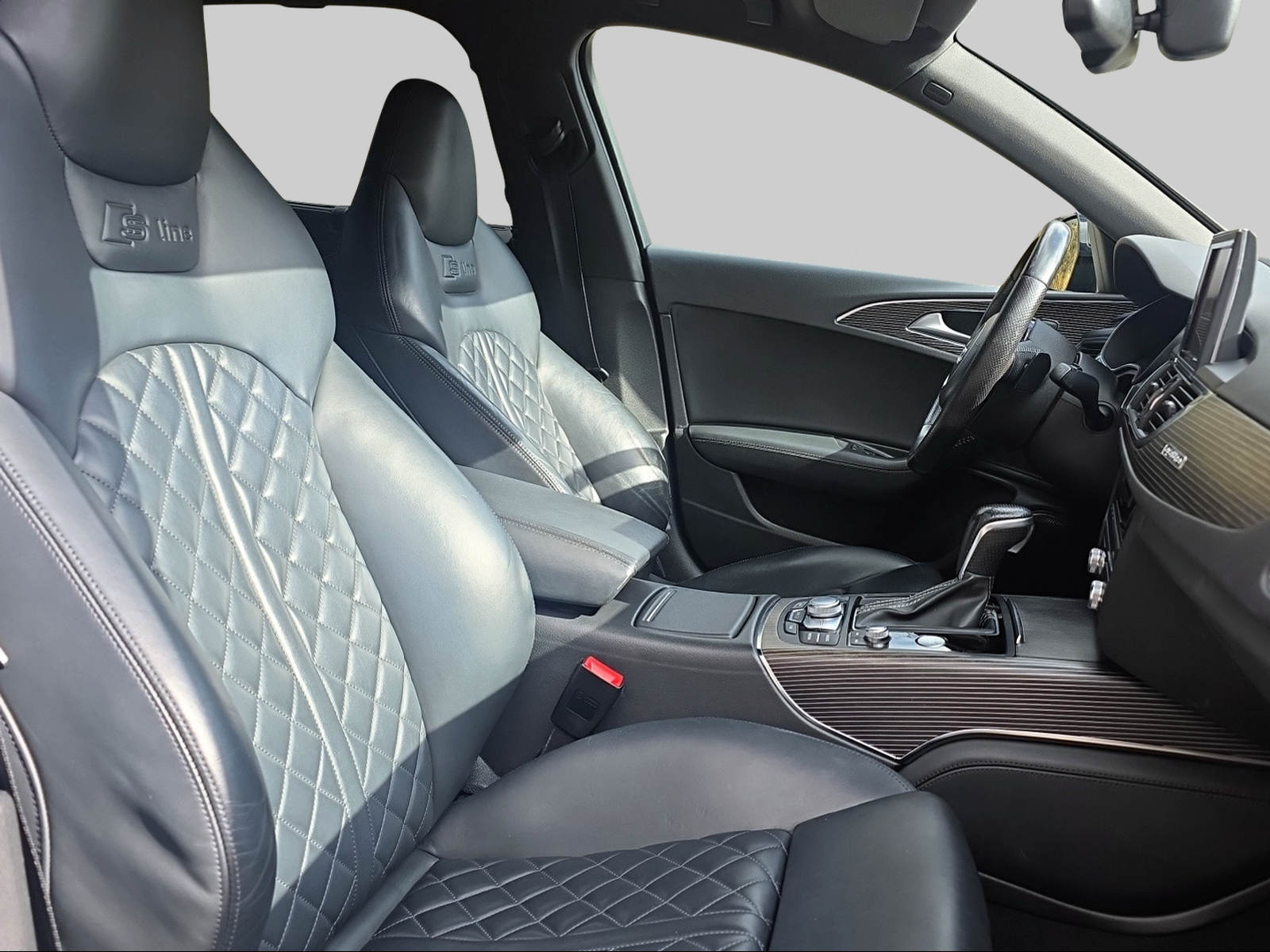 AUDI A6 Avant 3.0 TDI V6 quattro S-tronic-image-16