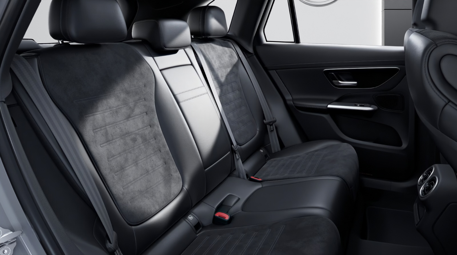 MERCEDES-BENZ GLC 300 e 4Matic EQ Star 9G-Tronic-image-8