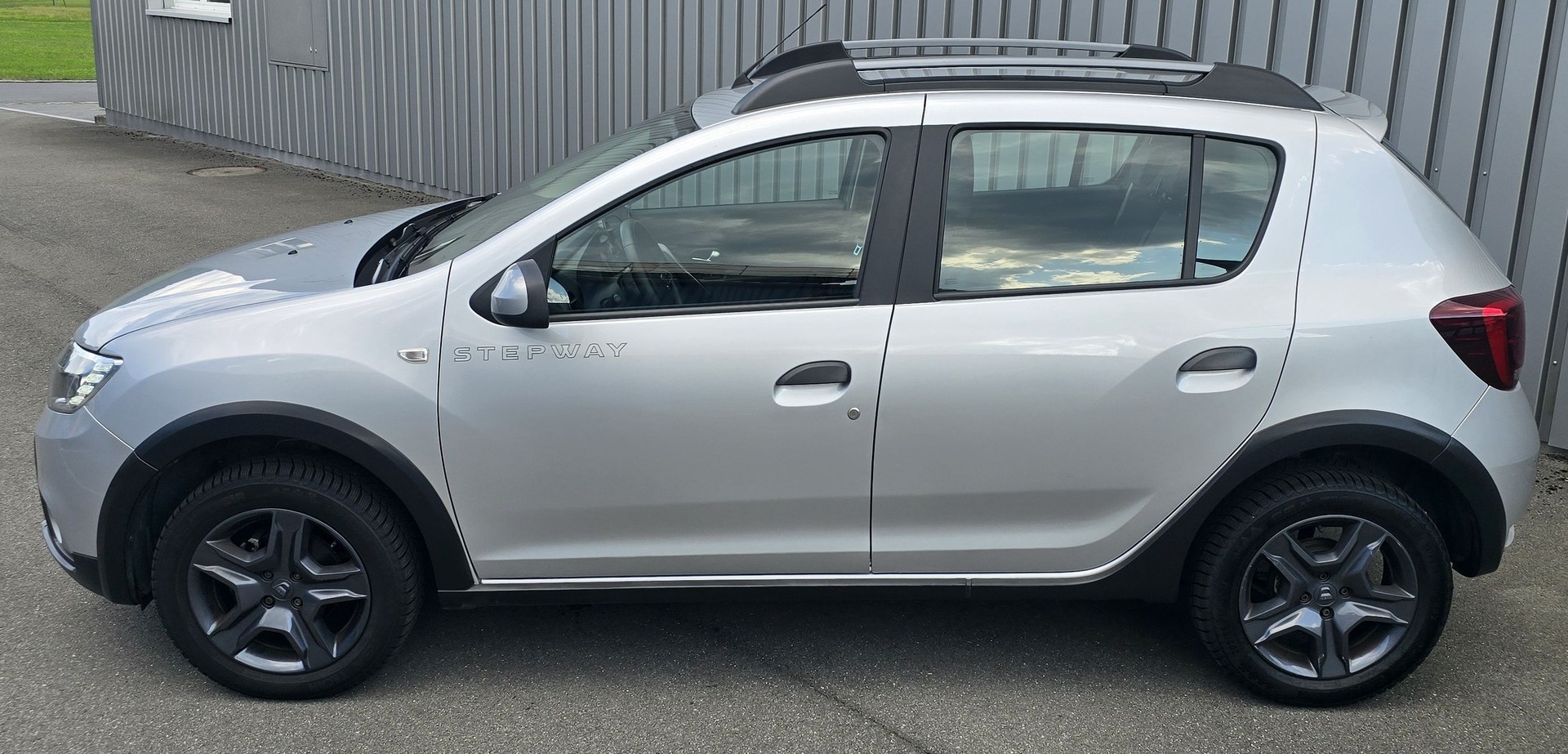 DACIA Sandero Tce 90 Stepway Automatic-image-5
