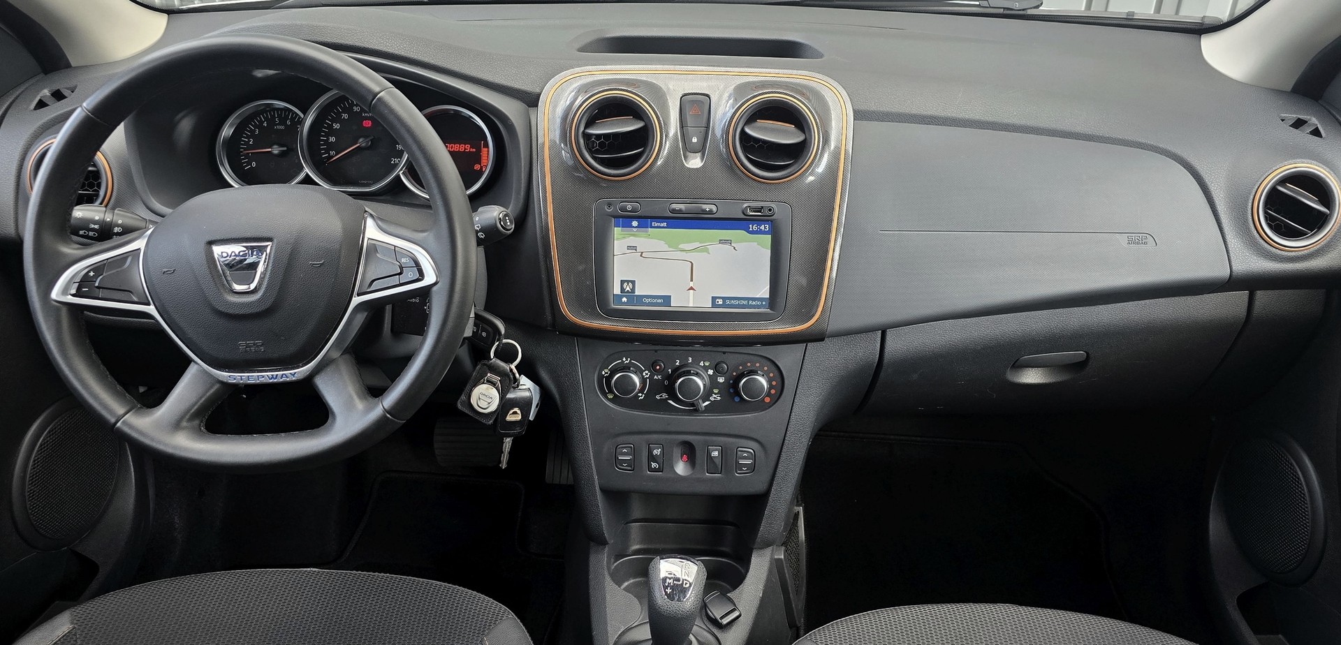 DACIA Sandero Tce 90 Stepway Automatic-image-10