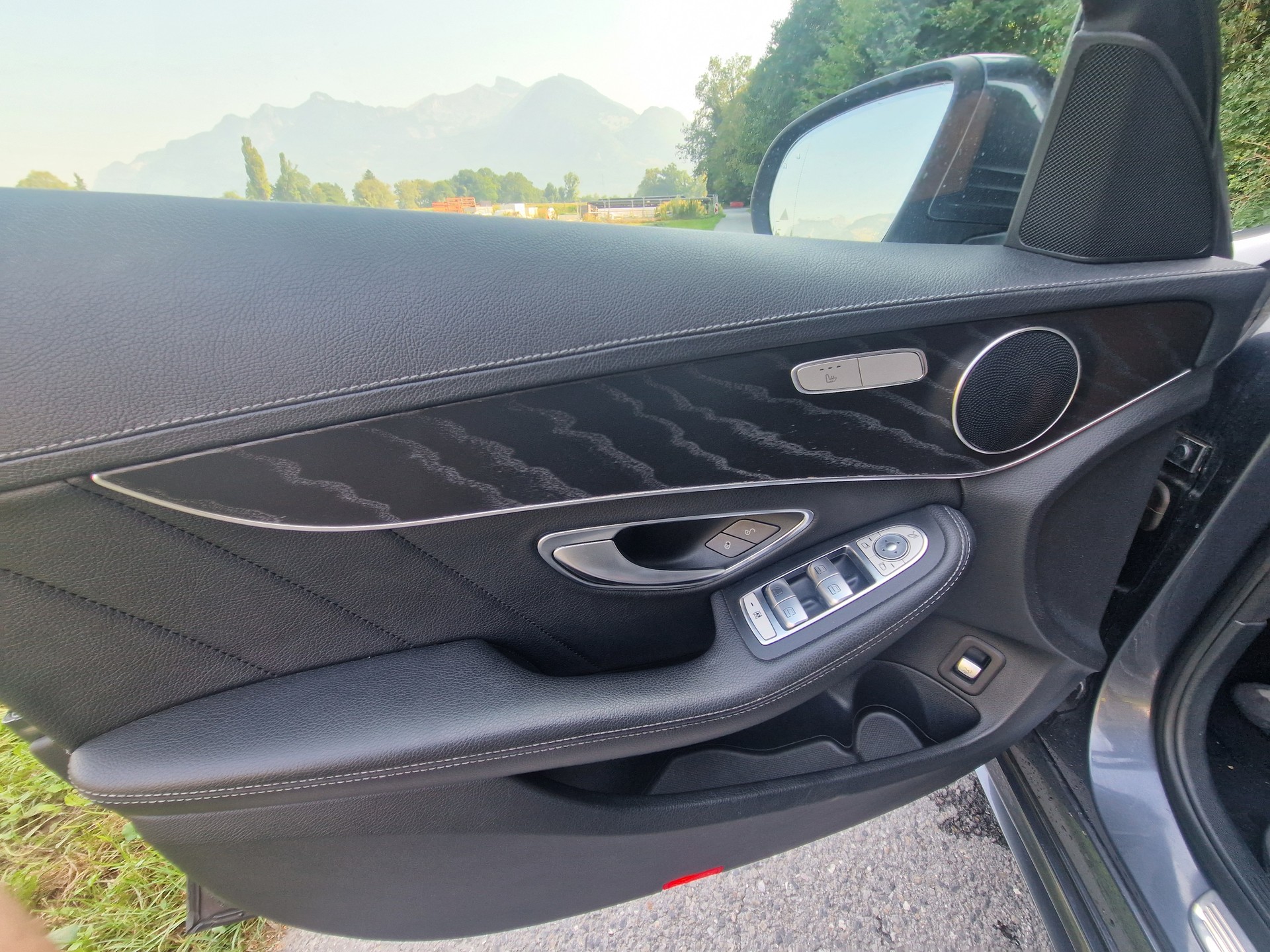 MERCEDES-BENZ C 250 BlueTEC AMG Line 4Matic 7G-Tronic-image-11