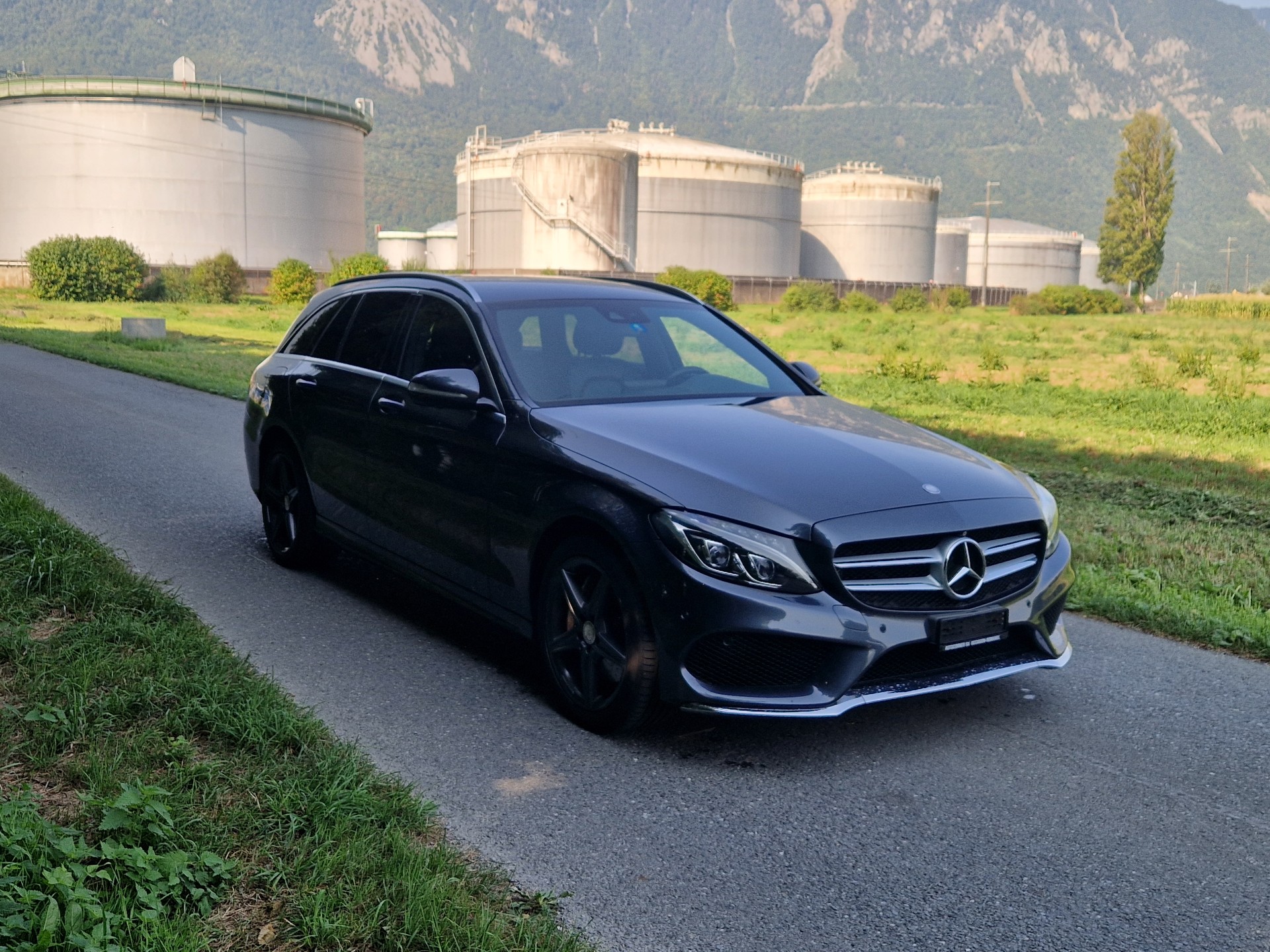 MERCEDES-BENZ C 250 BlueTEC AMG Line 4Matic 7G-Tronic-image-2