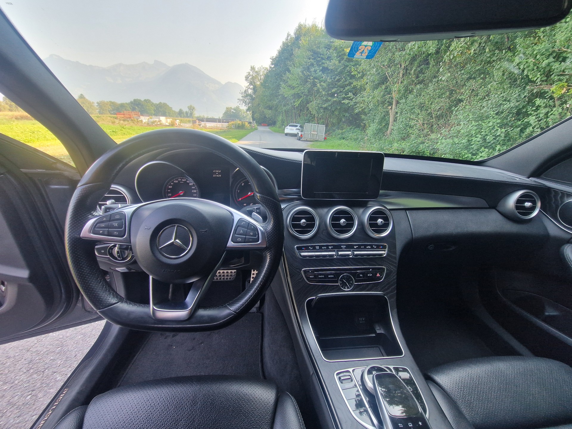 MERCEDES-BENZ C 250 BlueTEC AMG Line 4Matic 7G-Tronic-image-10