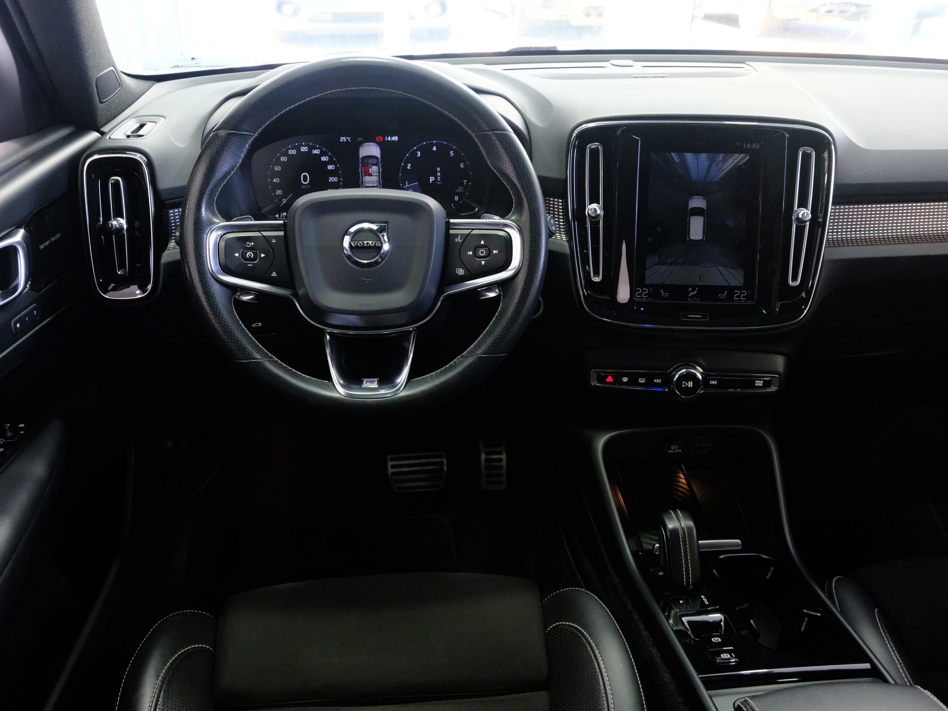 VOLVO XC40 T5 AWD R-Design Geartronic-image-11