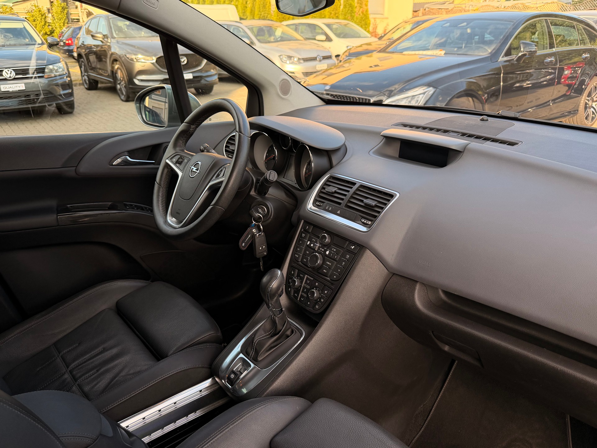 OPEL Meriva 1.4 Turbo Cosmo Automatic-image-16
