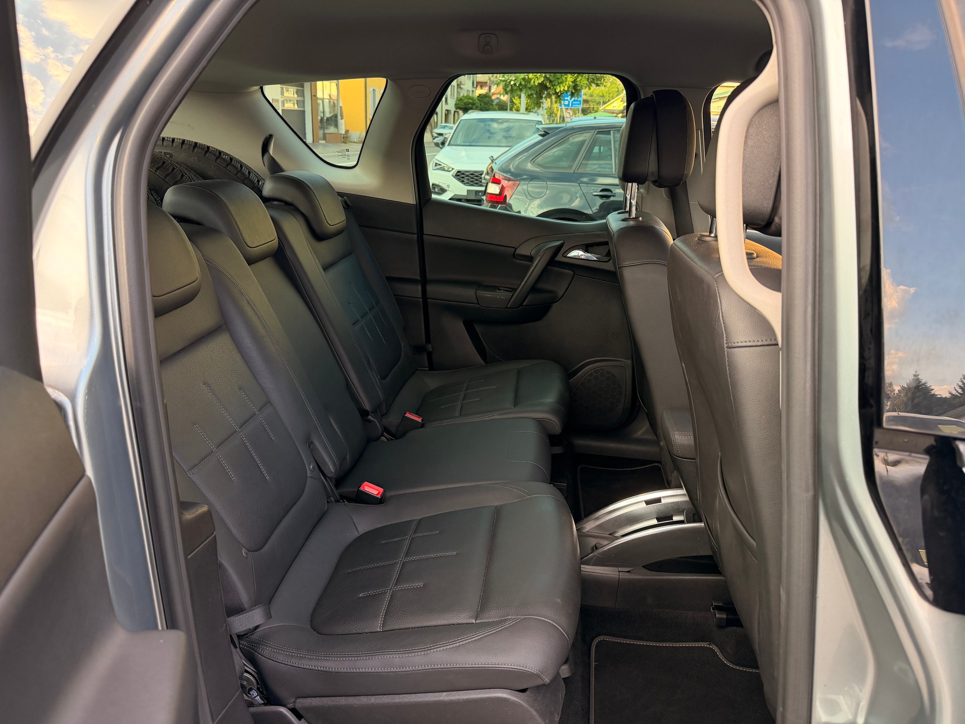OPEL Meriva 1.4 Turbo Cosmo Automatic-image-15
