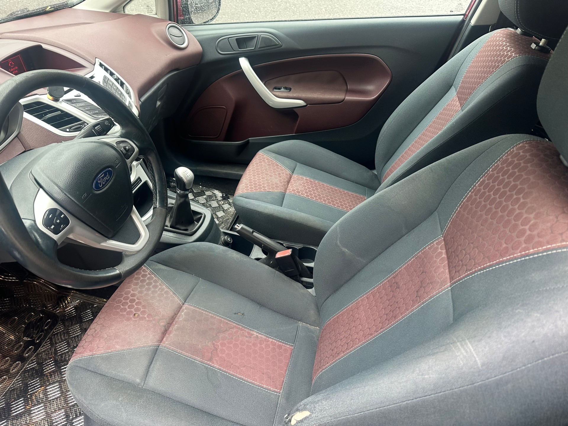 FORD Fiesta 1.6 16V Titanium-image-5