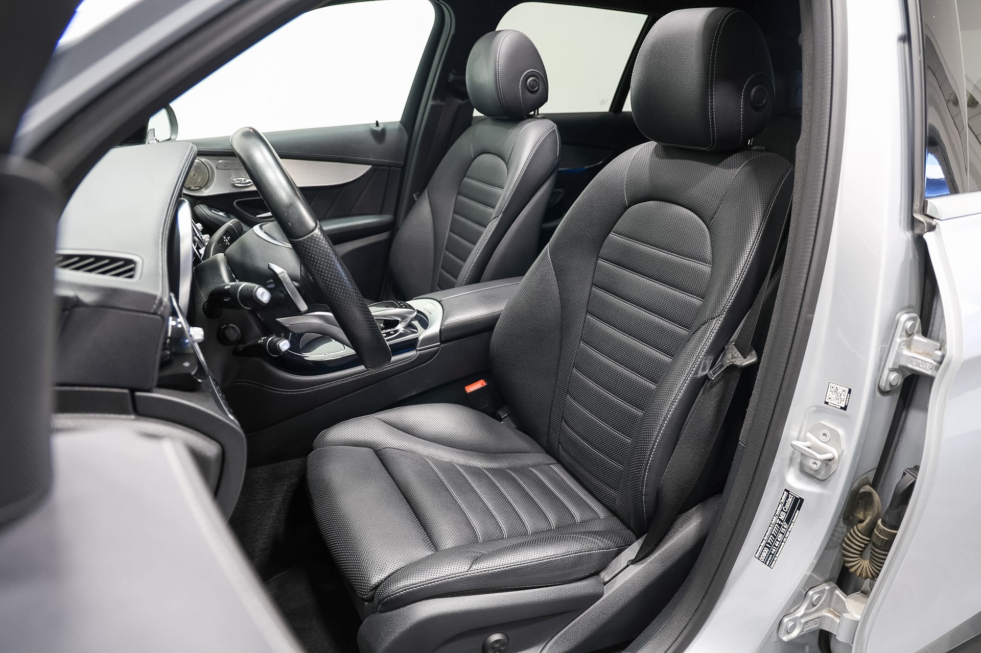 MERCEDES-BENZ GLC 250 d AMG Line 4Matic 9G-Tronic *CH-Fahrzeug*AHK 2500kg*-image-13
