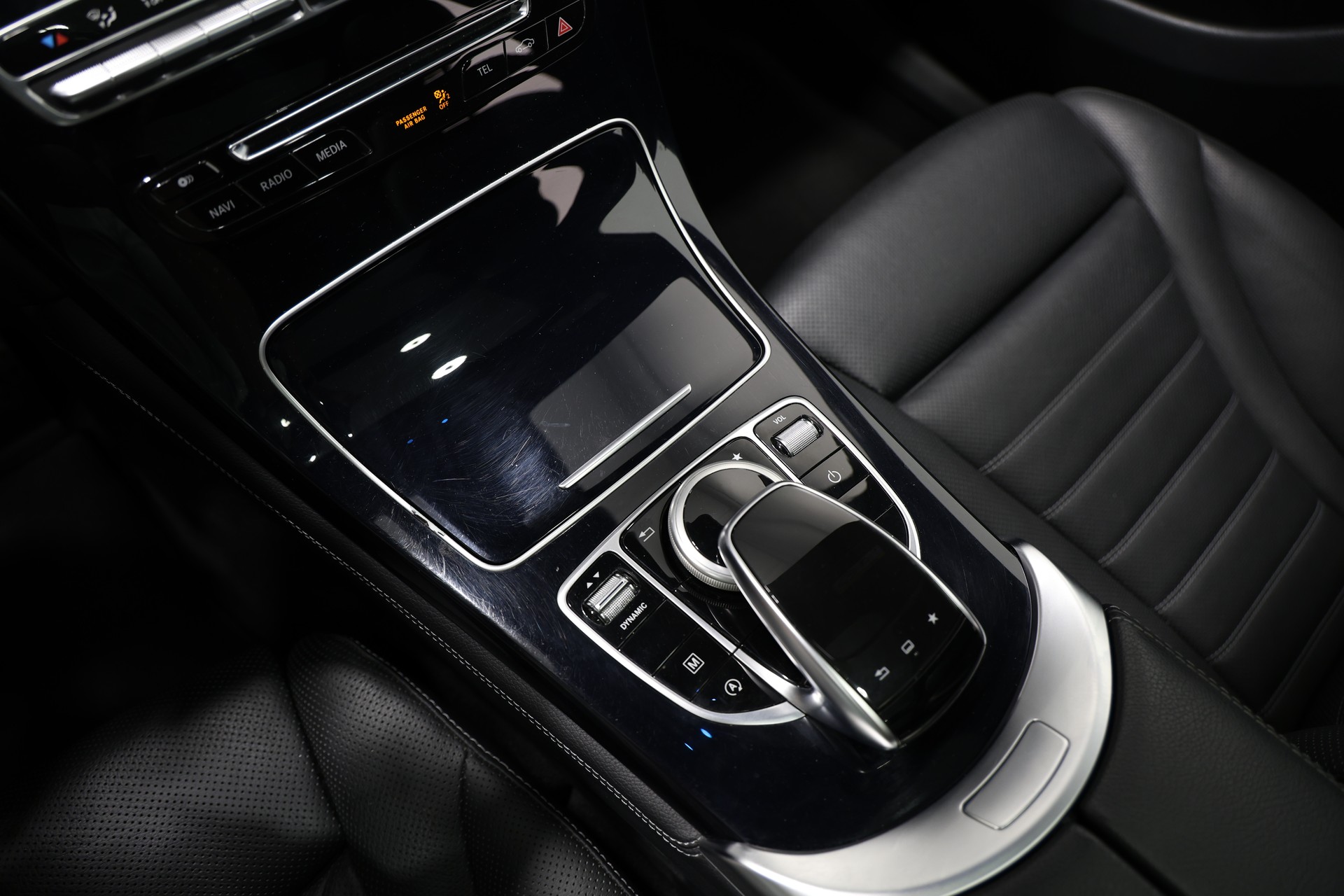MERCEDES-BENZ GLC 250 d AMG Line 4Matic 9G-Tronic *CH-Fahrzeug*AHK 2500kg*-image-21