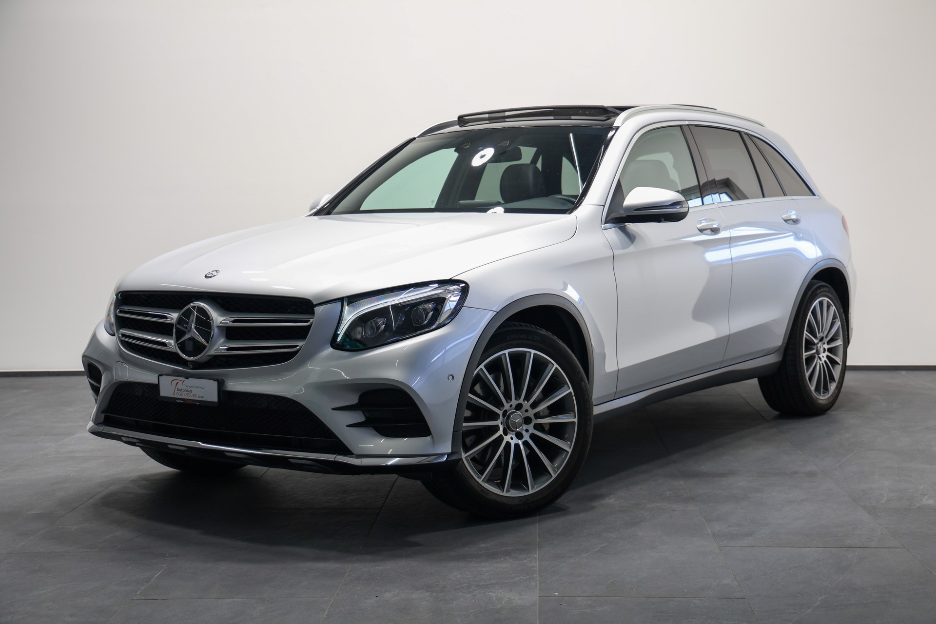 MERCEDES-BENZ GLC 250 d AMG Line 4Matic 9G-Tronic *CH-Fahrzeug*AHK 2500kg*-image-0