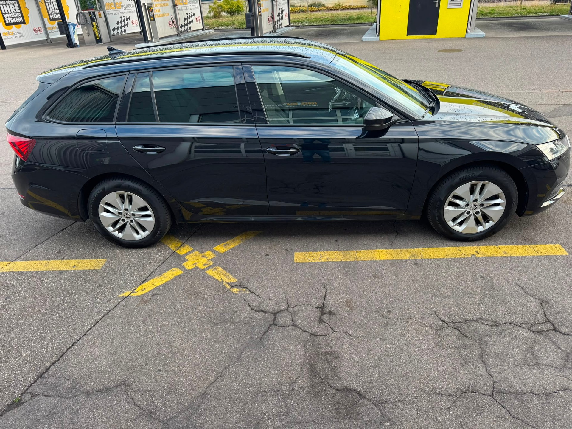SKODA Octavia Combi 2.0 TDI DSG Ambition 4x4-image-4
