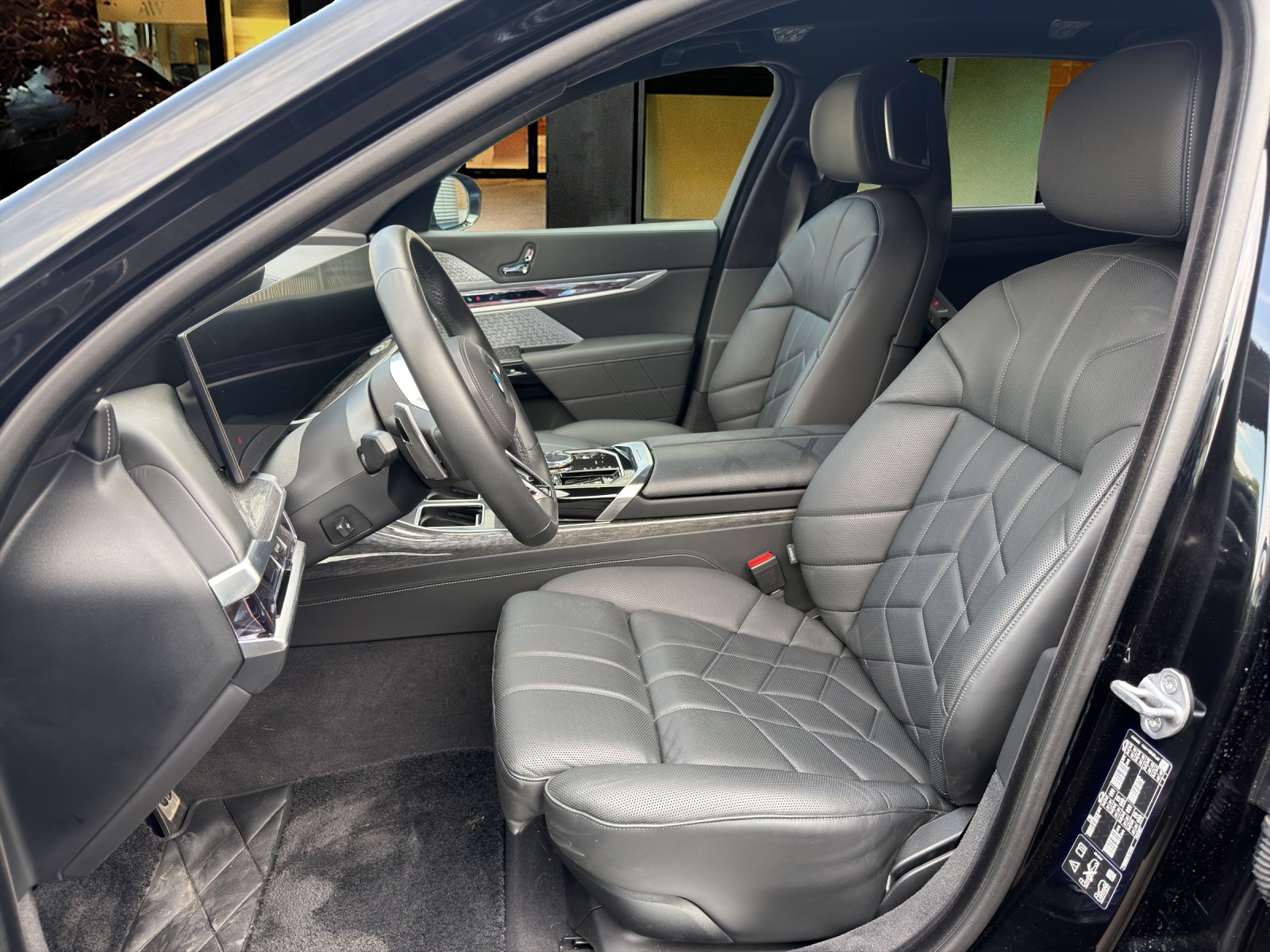 BMW 740d xDrive / CH Auslieferung mit Gratis Service-image-7