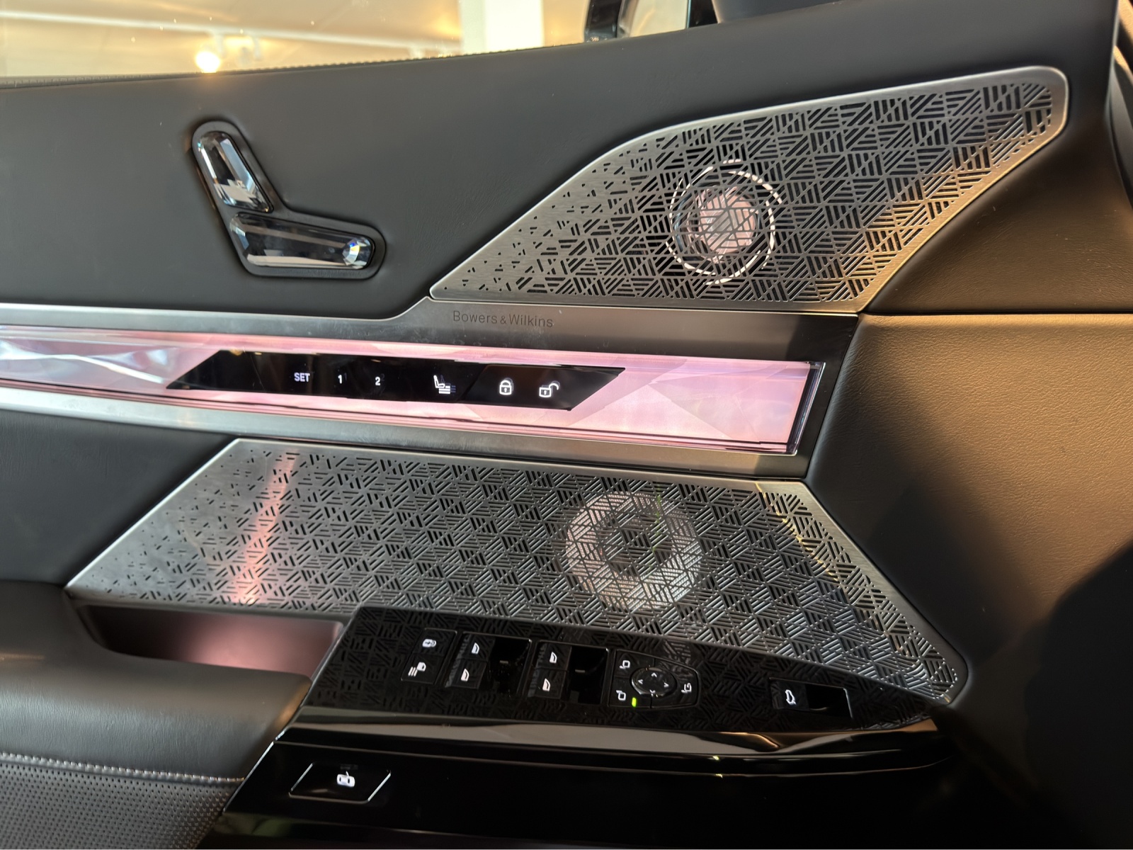 BMW 740d xDrive / CH Auslieferung mit Gratis Service-image-15