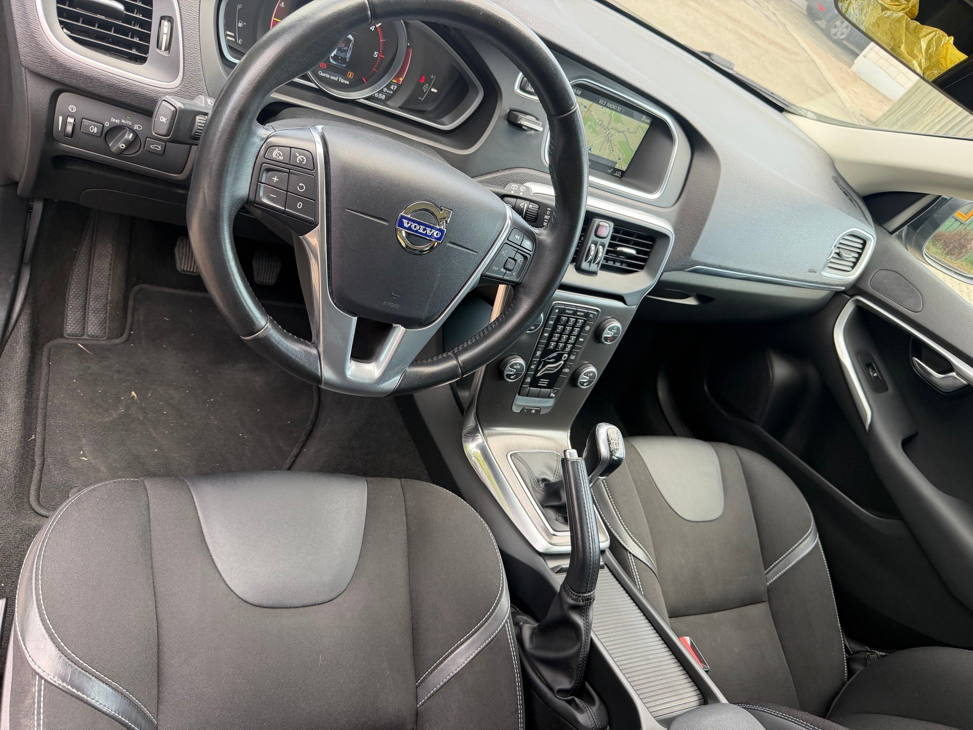 VOLVO 2.0 D2 Momentum S/S-image-5