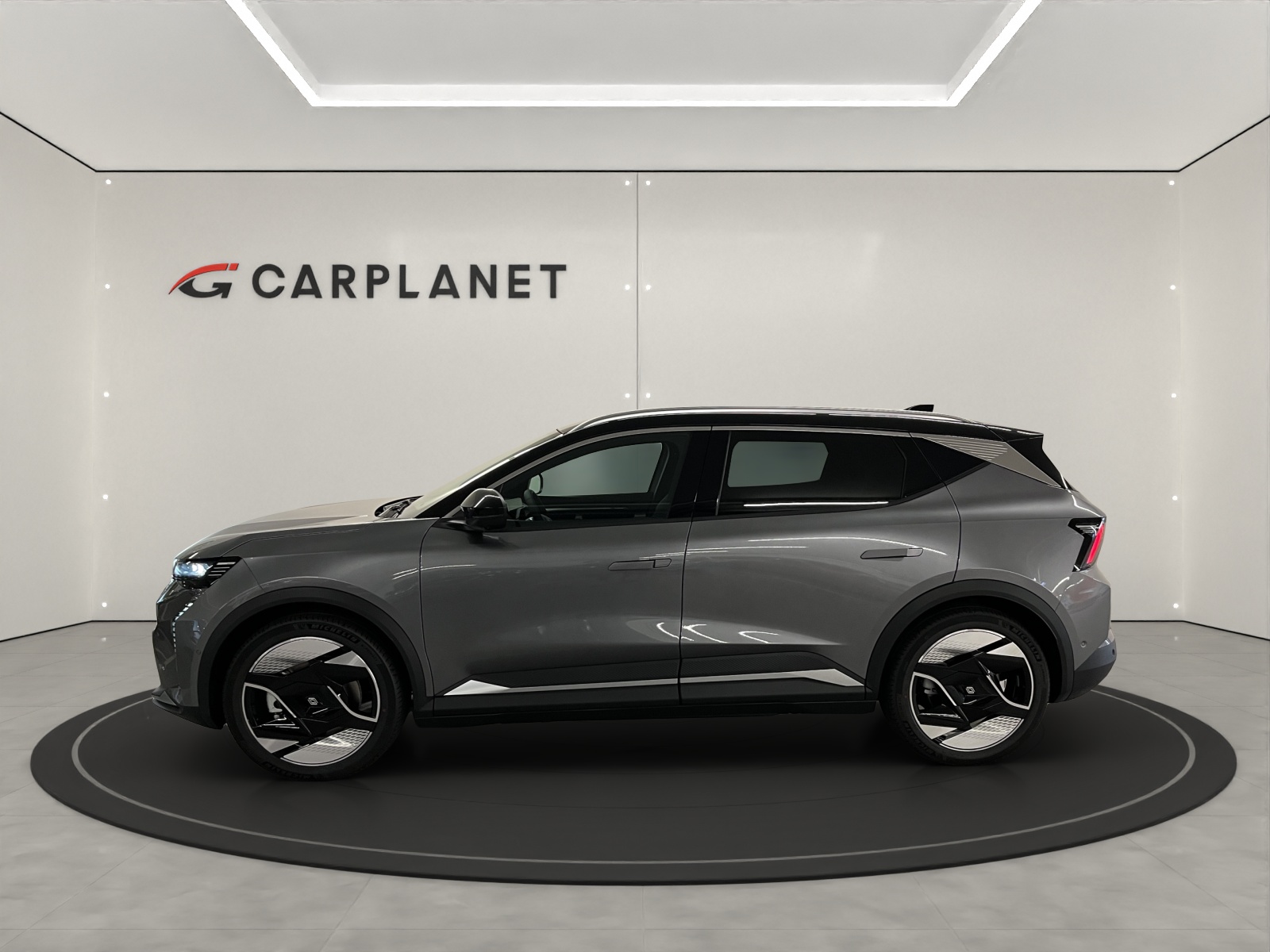 RENAULT Scénic E-Tech iconic-image-2
