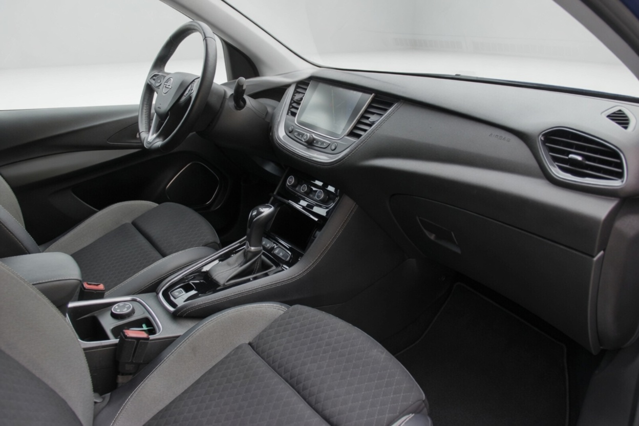 OPEL Grandland X 1.2i TP Ultimate Automatik-image-12